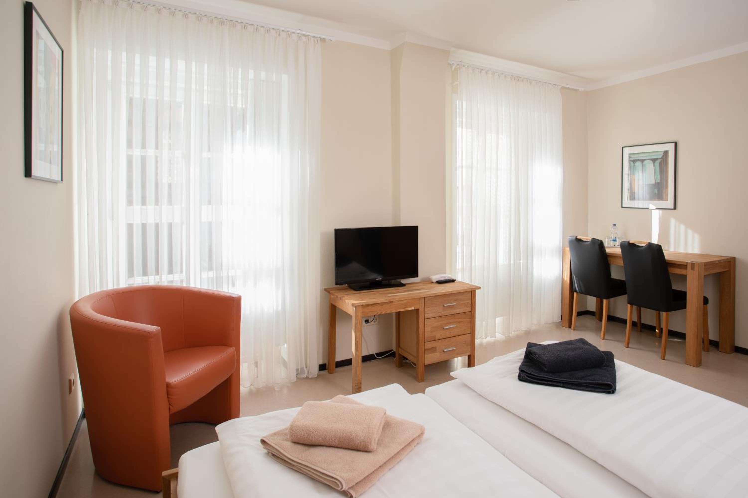 Double or Twin Room photo 3