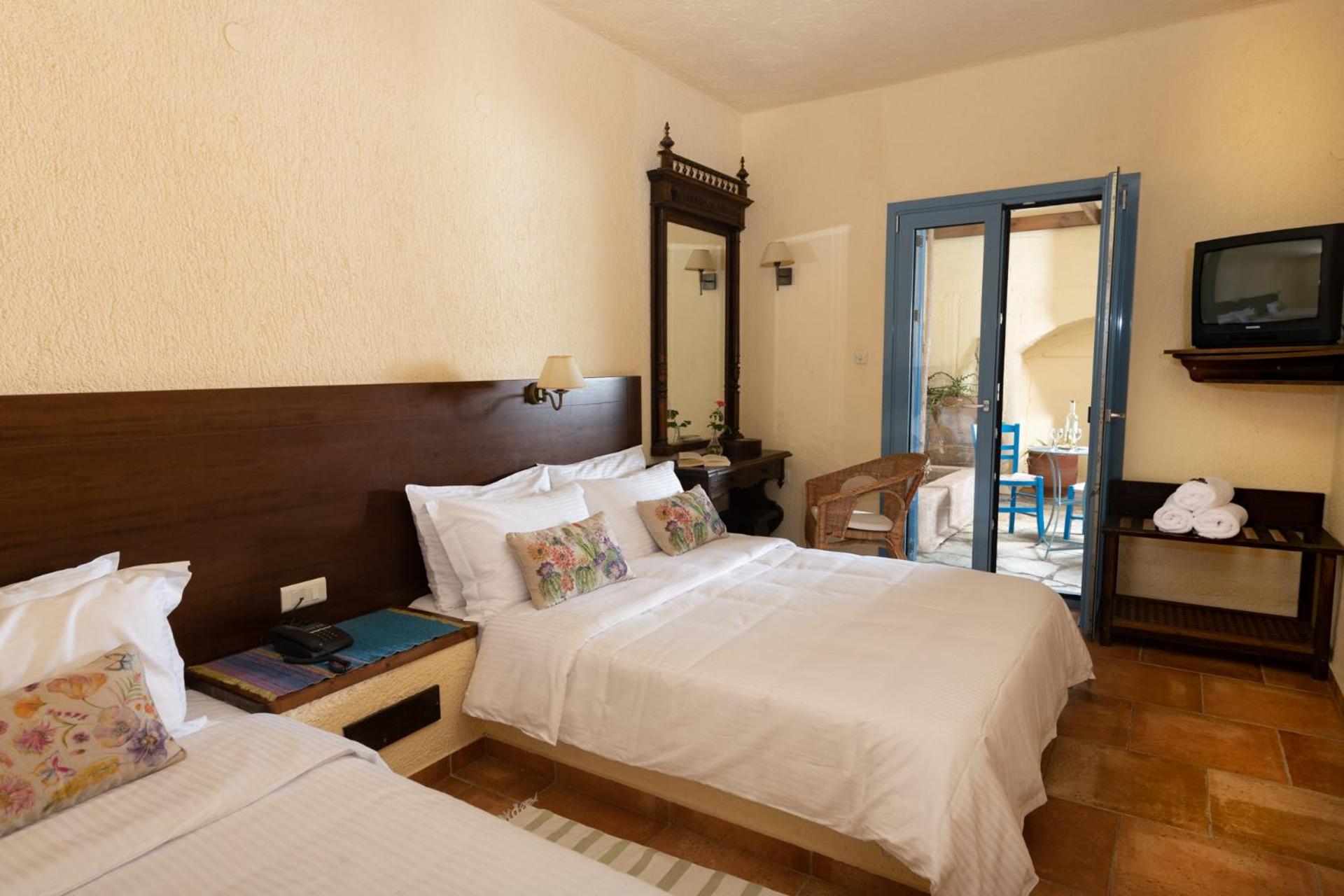 Superior One-Bedroom Sea Front Apartment