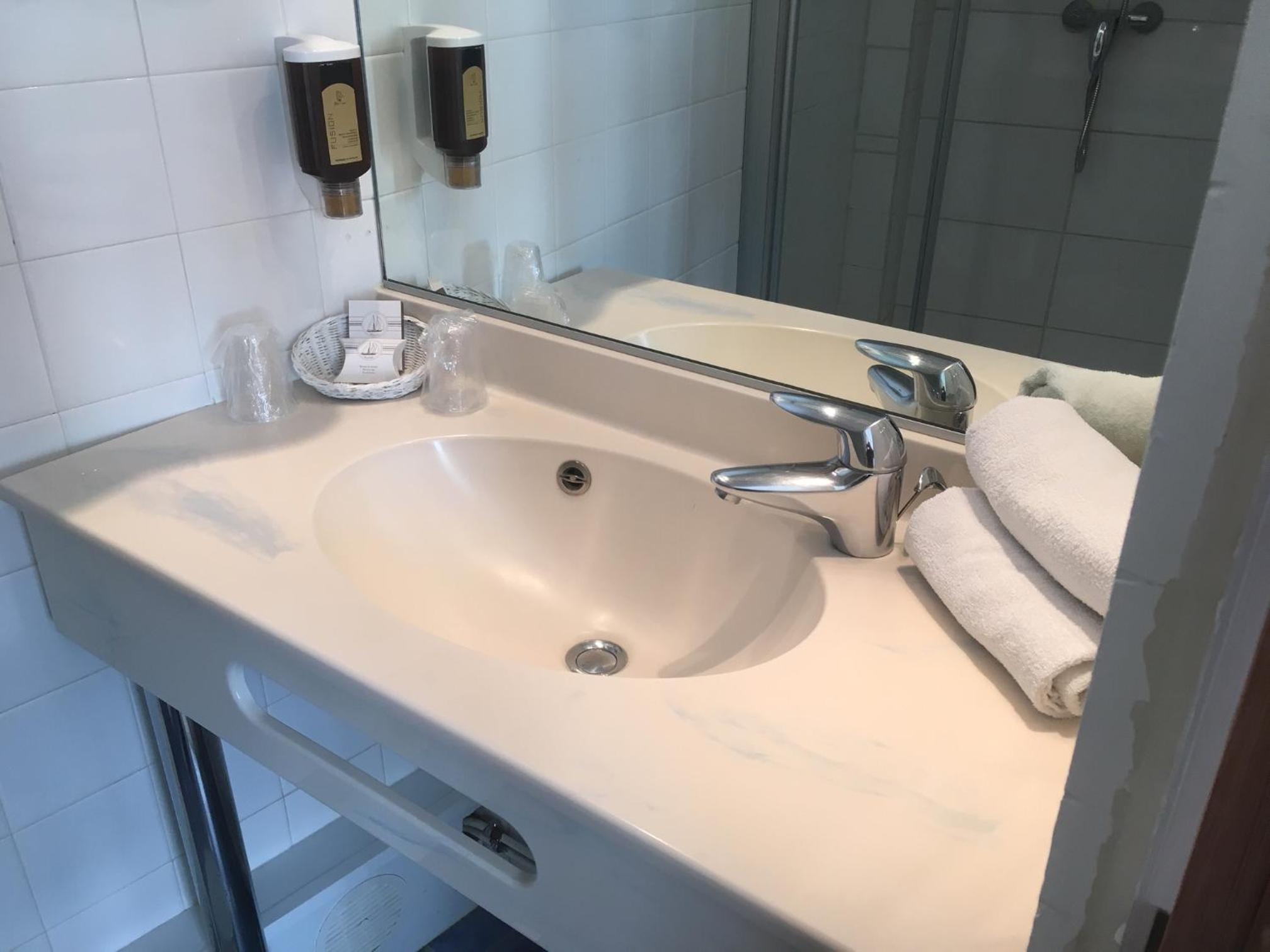 Comfort Suite photo 2