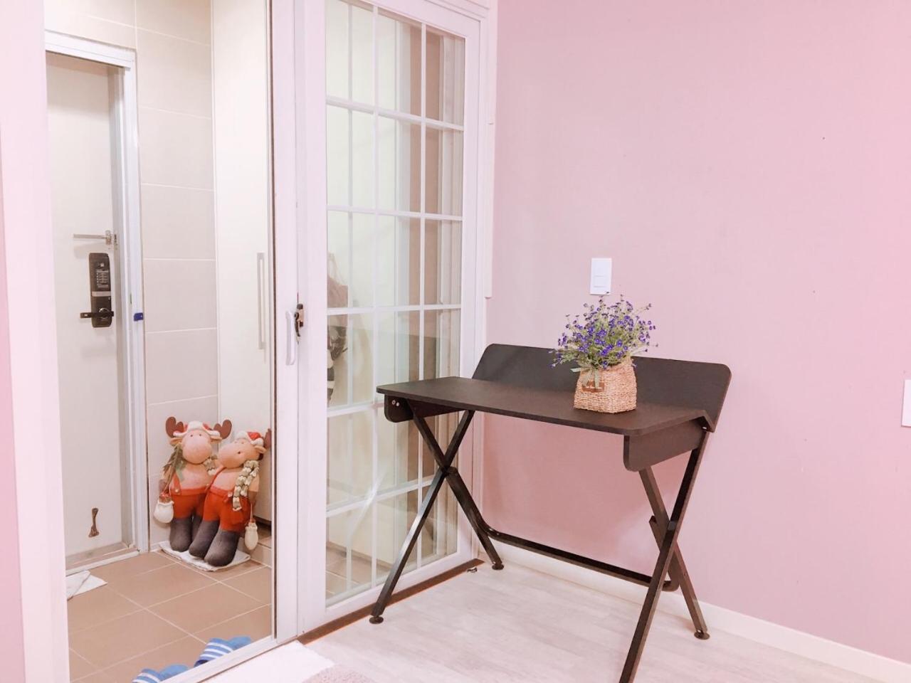 Family Room - Photo 10