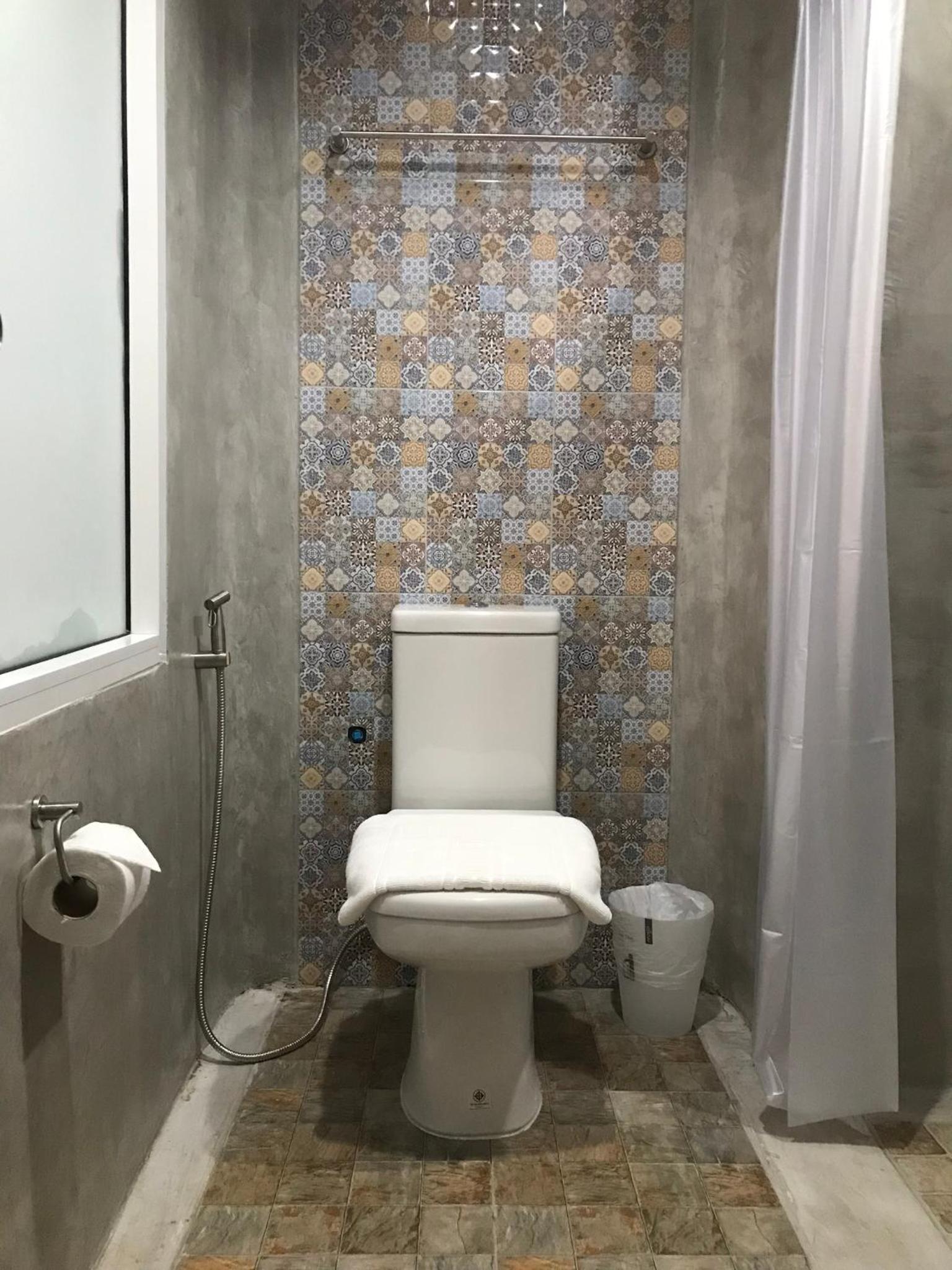 Twin Room with Balcony - Photo 3