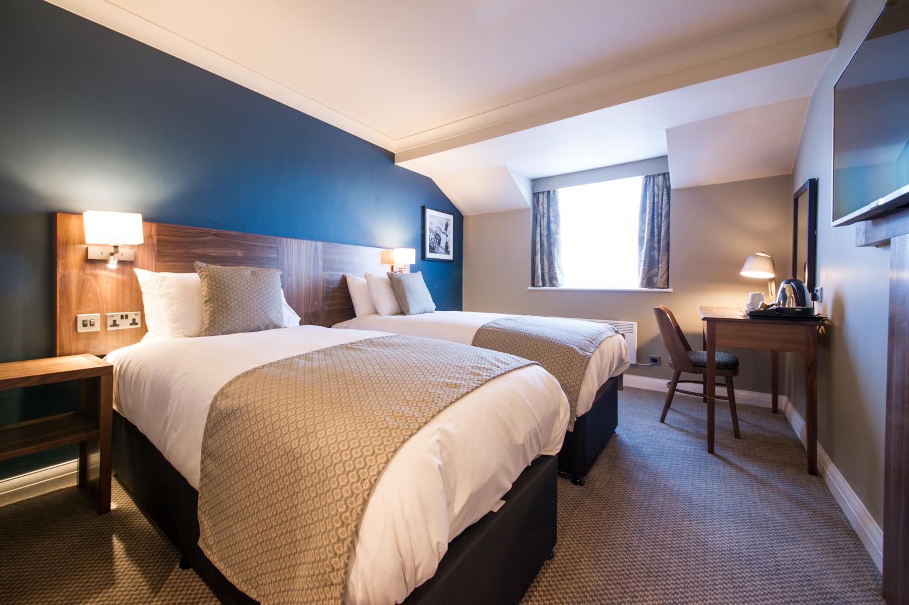 Standard Twin Room photo 2