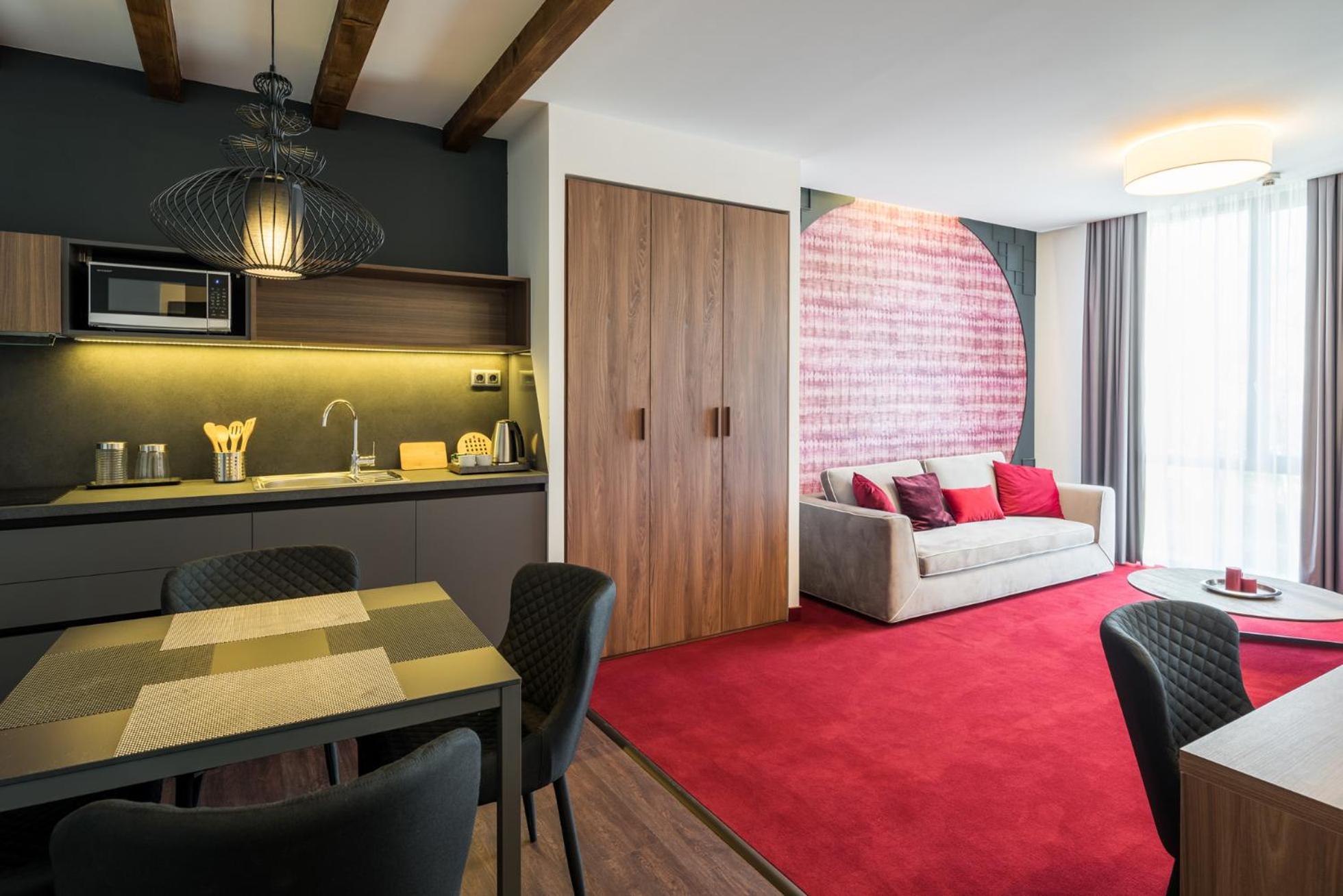 One-Bedroom Apartment