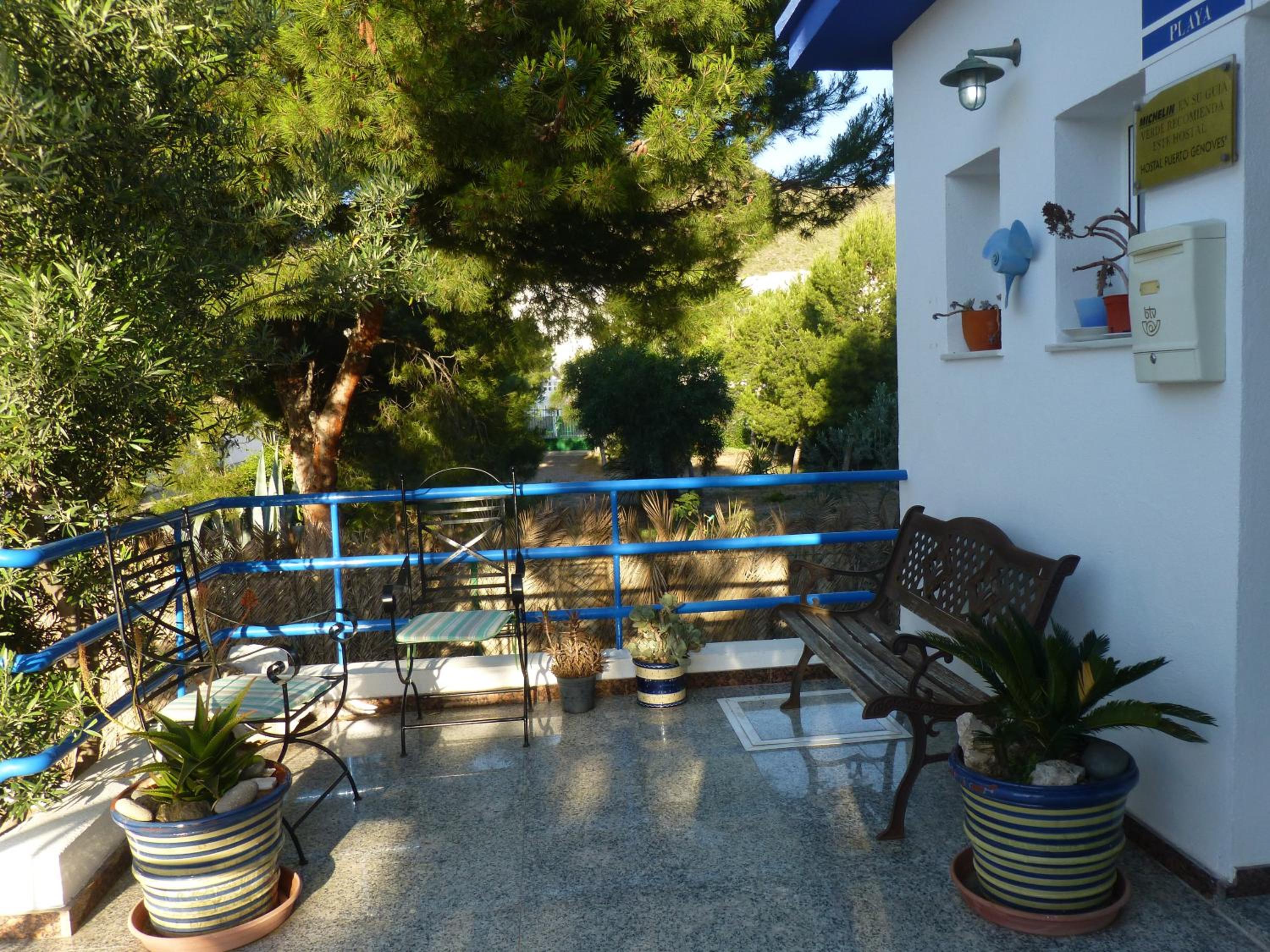 Double or Twin Room with Terrace - Photo 11