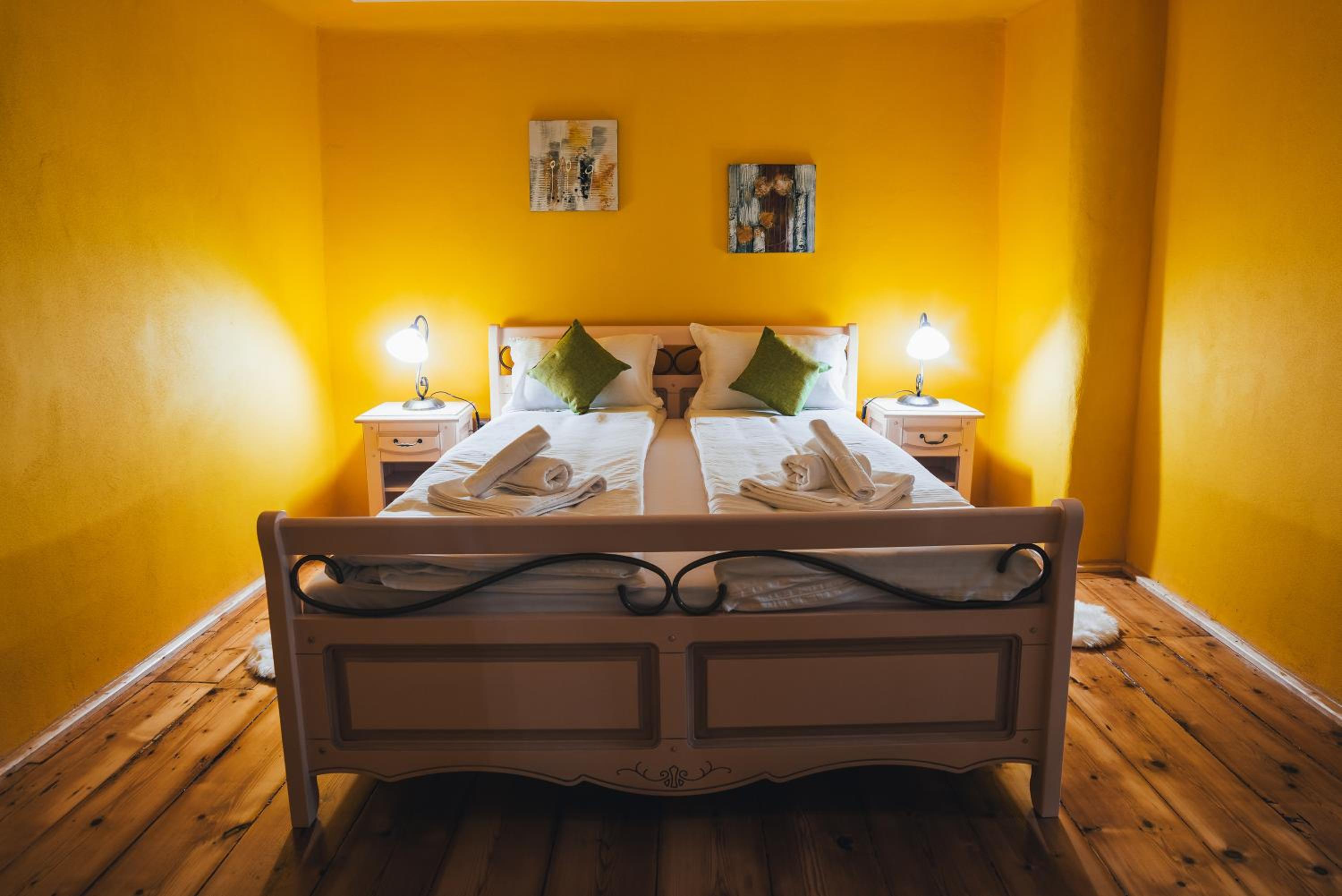 One-Bedroom Apartment - Photo 9