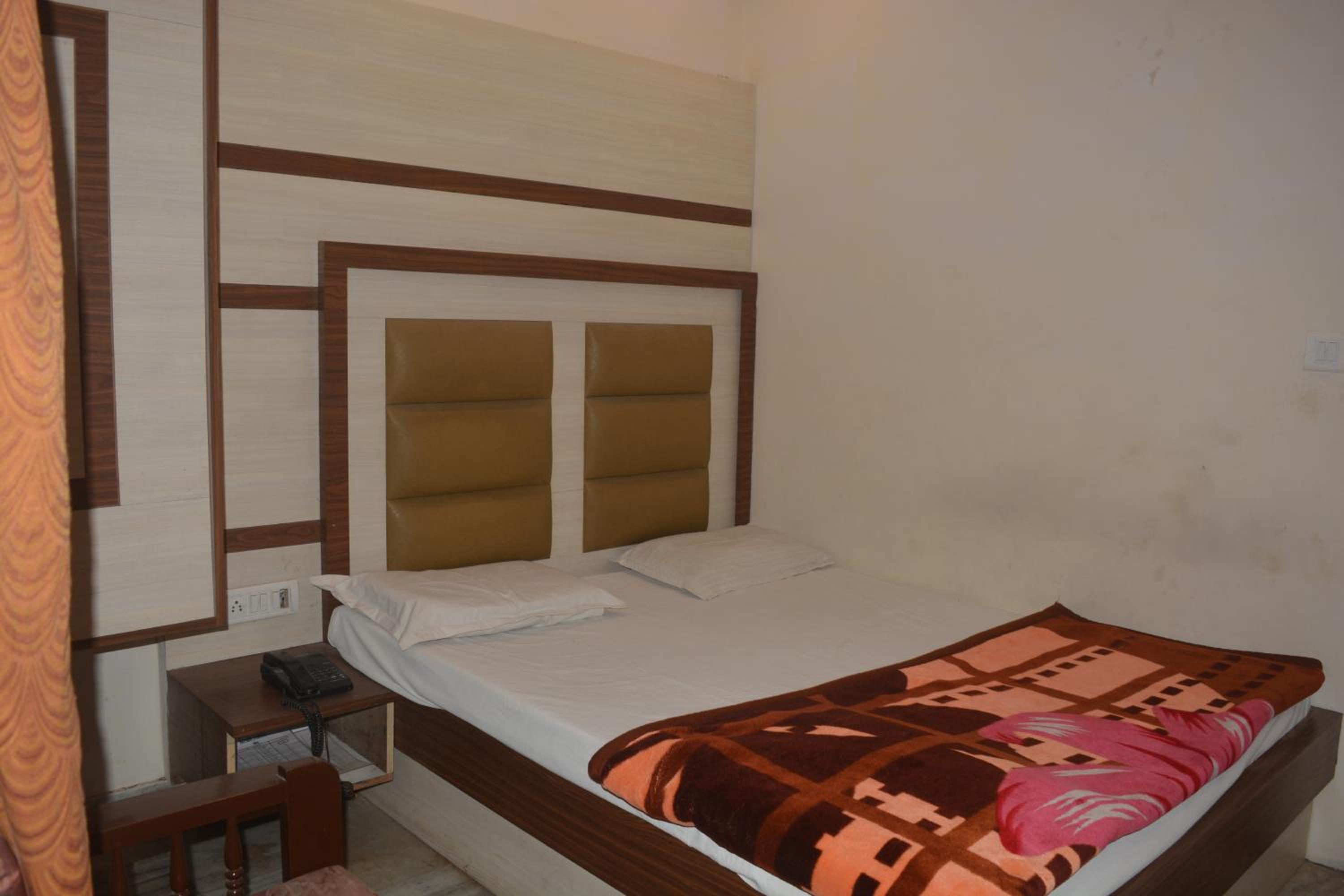 Standard Double Room - Photo 1