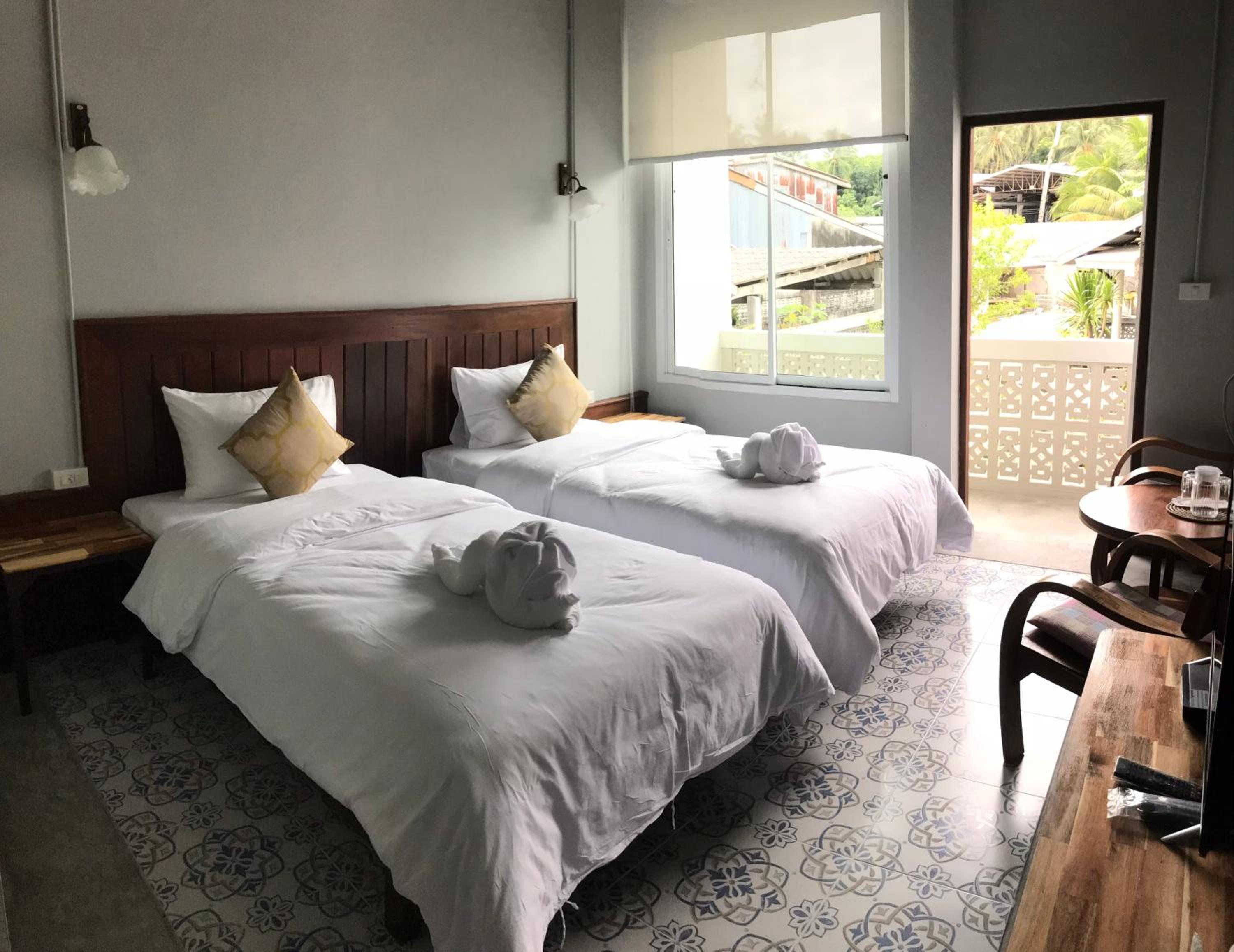 Twin Room with Balcony - Photo 1