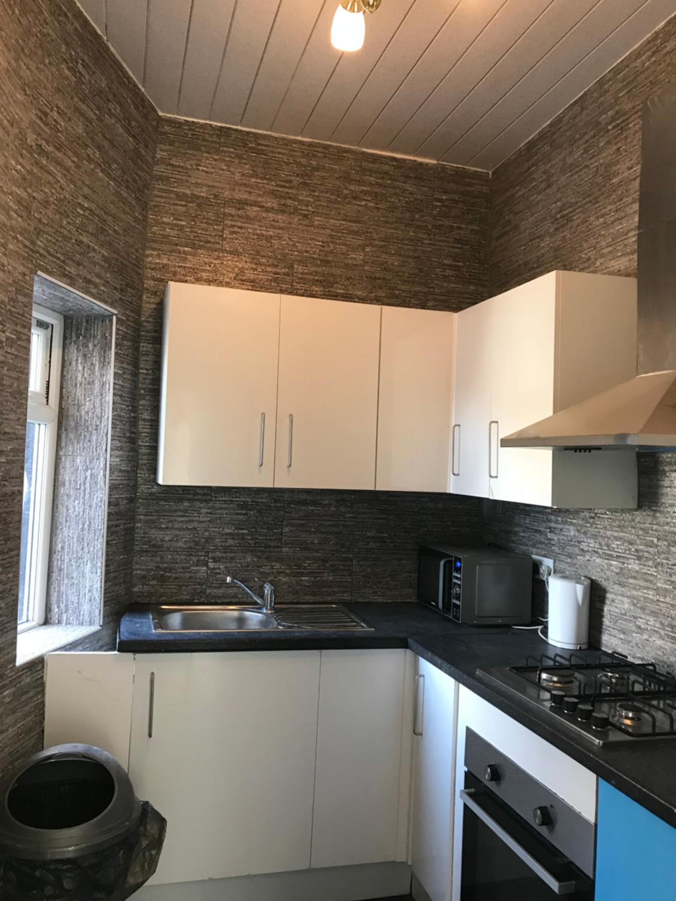 Family Room with Private Bathroom photo 2