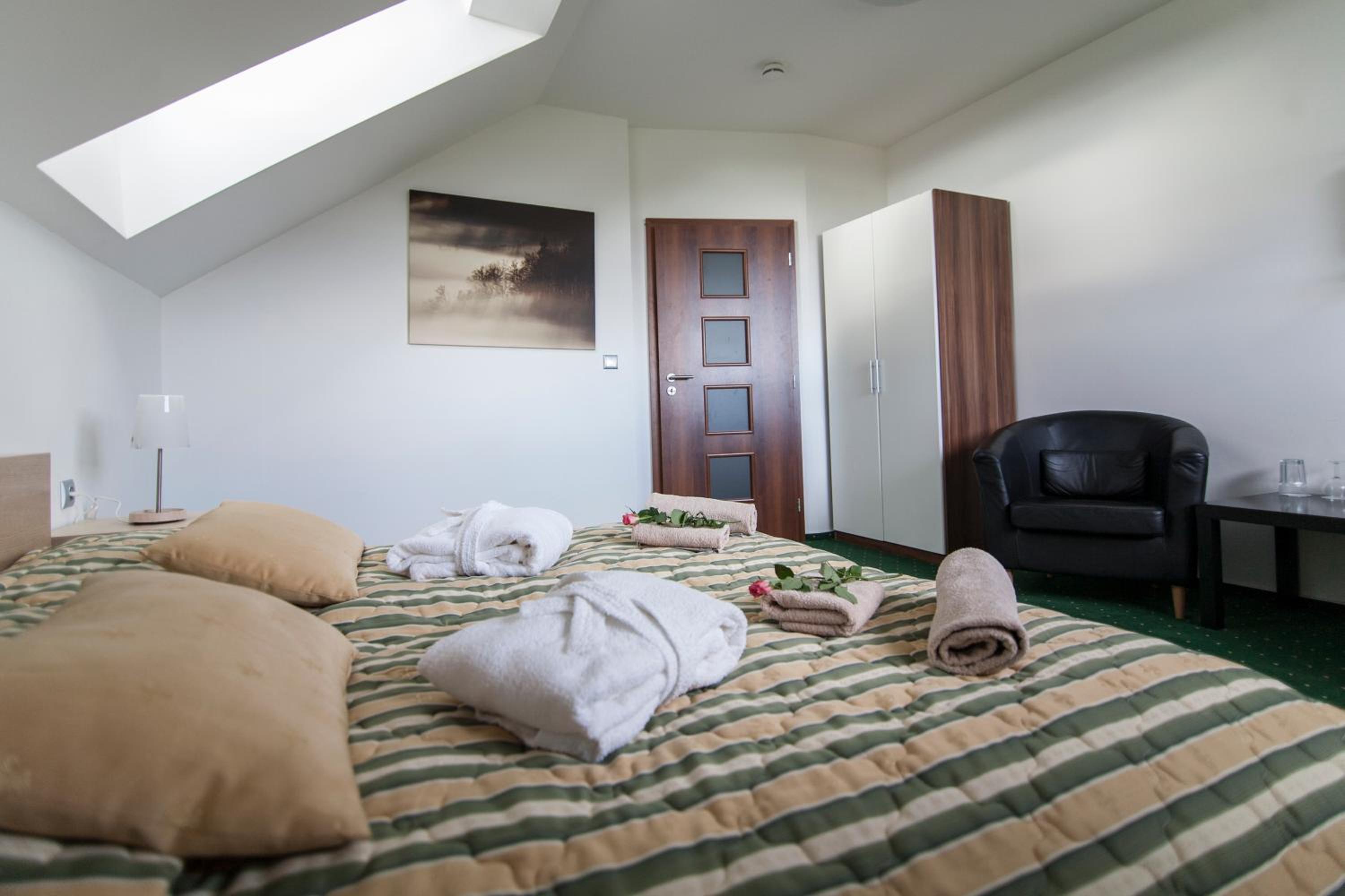 Deluxe Double or Twin Room - Photo 14