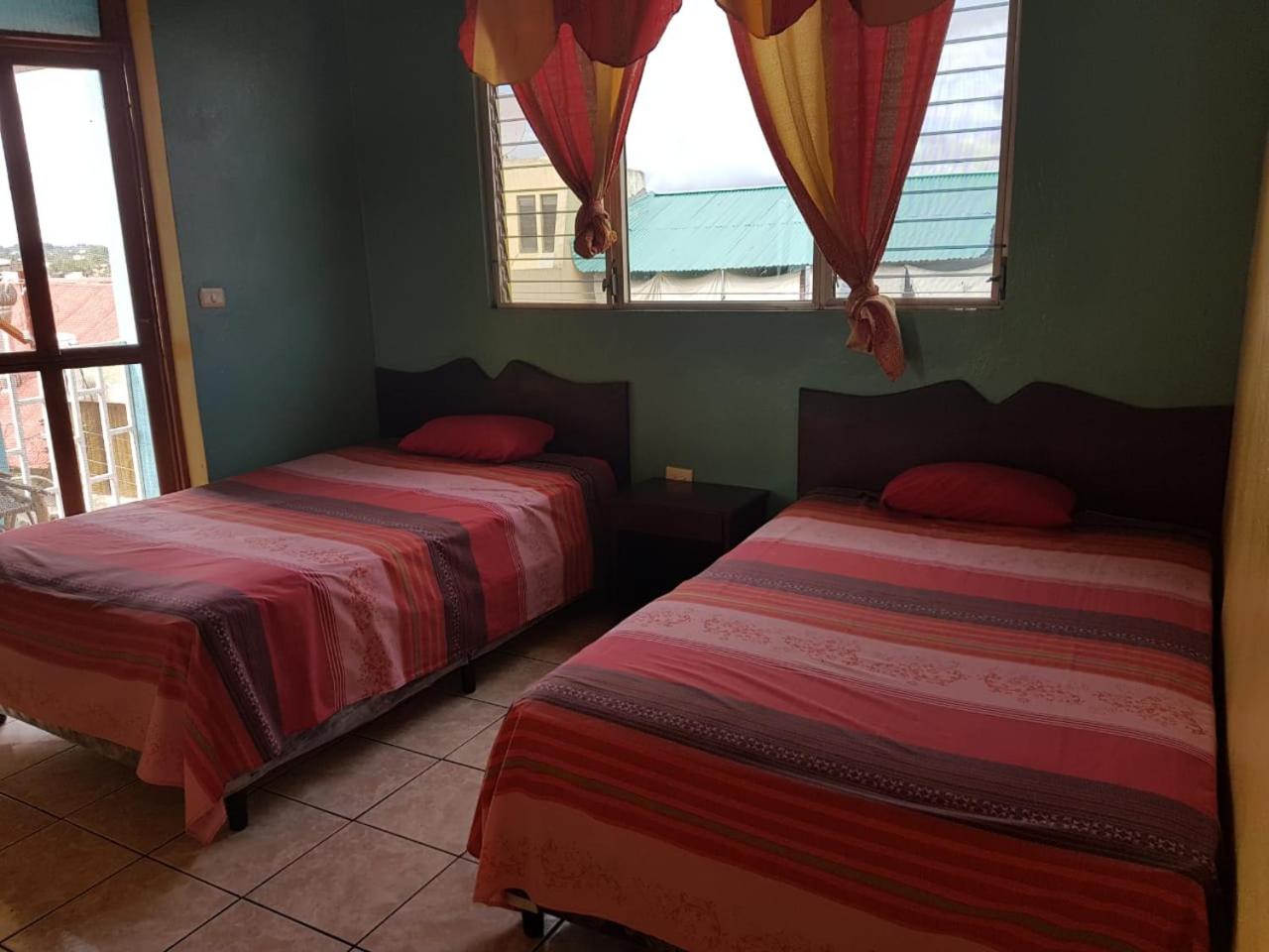 Twin Room with Air Conditioning photo 1
