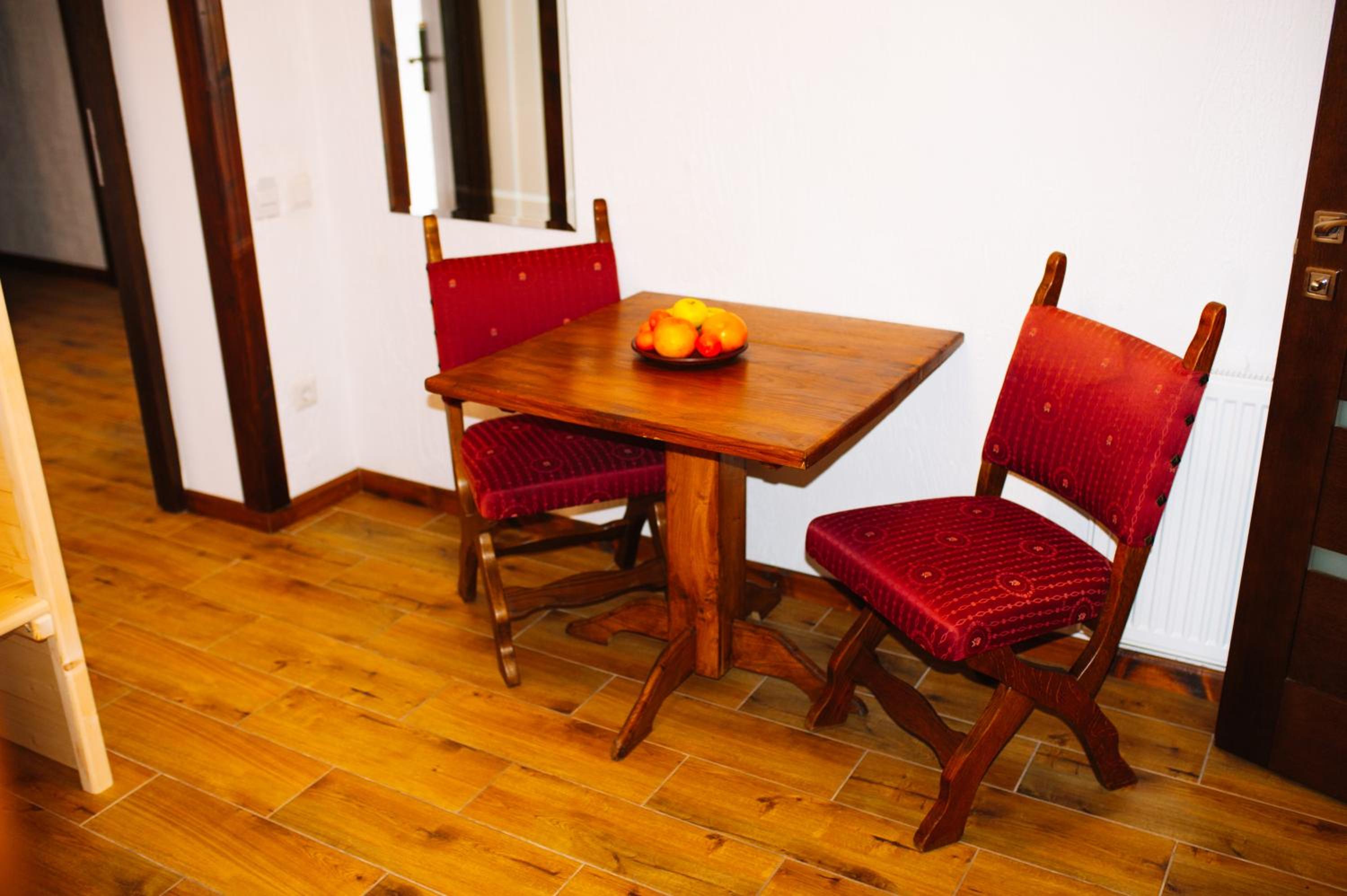 Superior Family Room photo 2