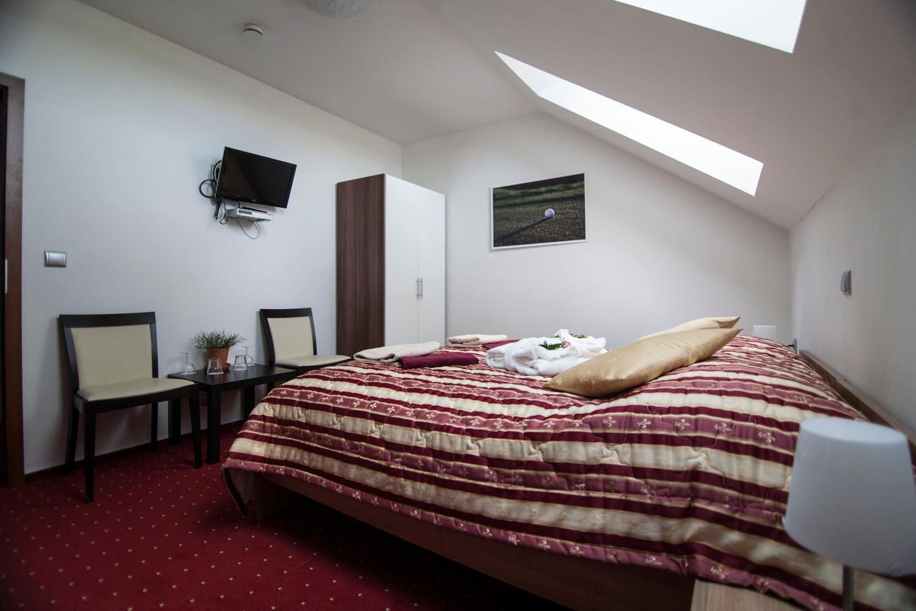 Superior Double or Twin Room - Photo 4