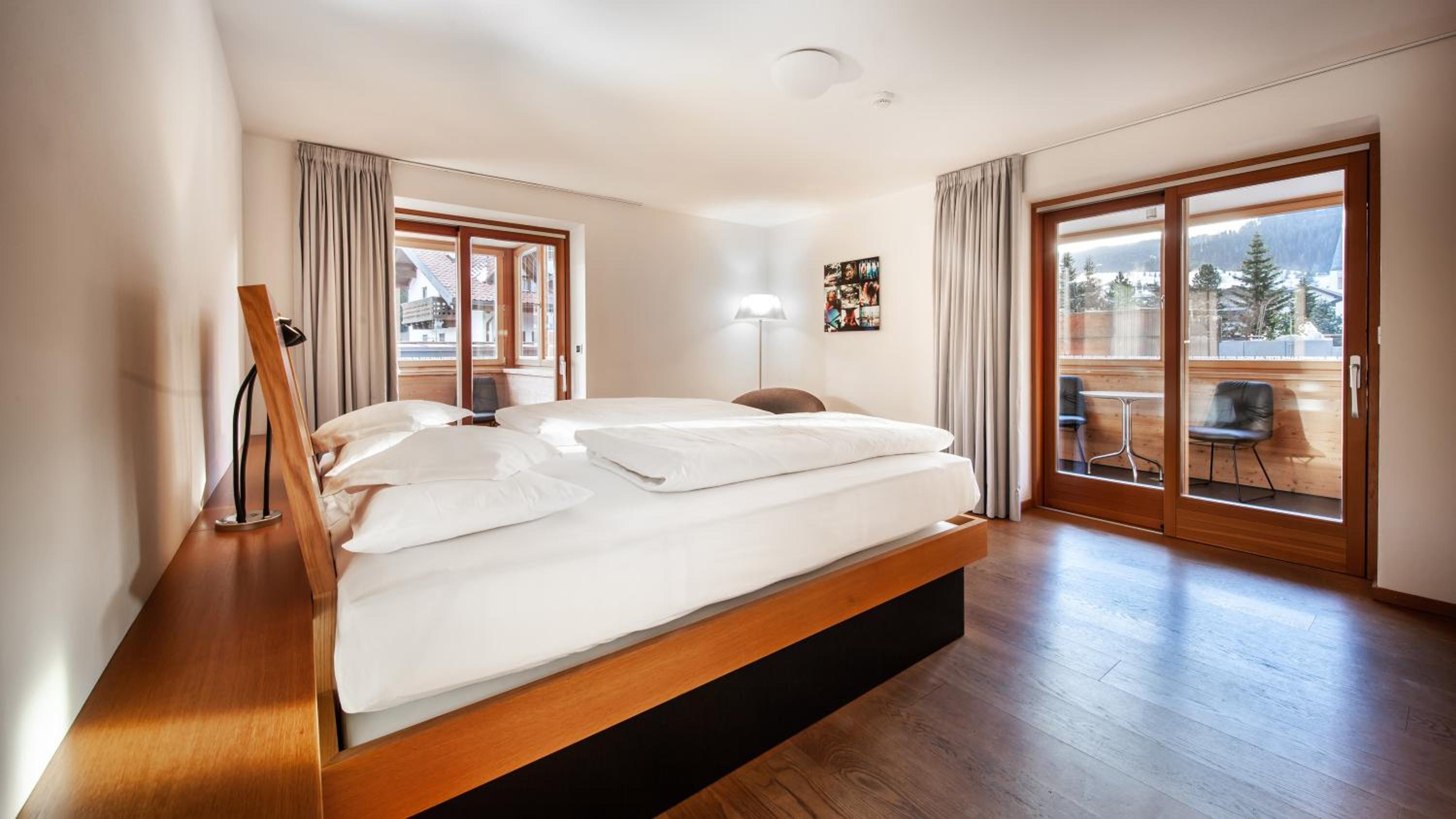 Superior Double or Twin Room with Mountain View