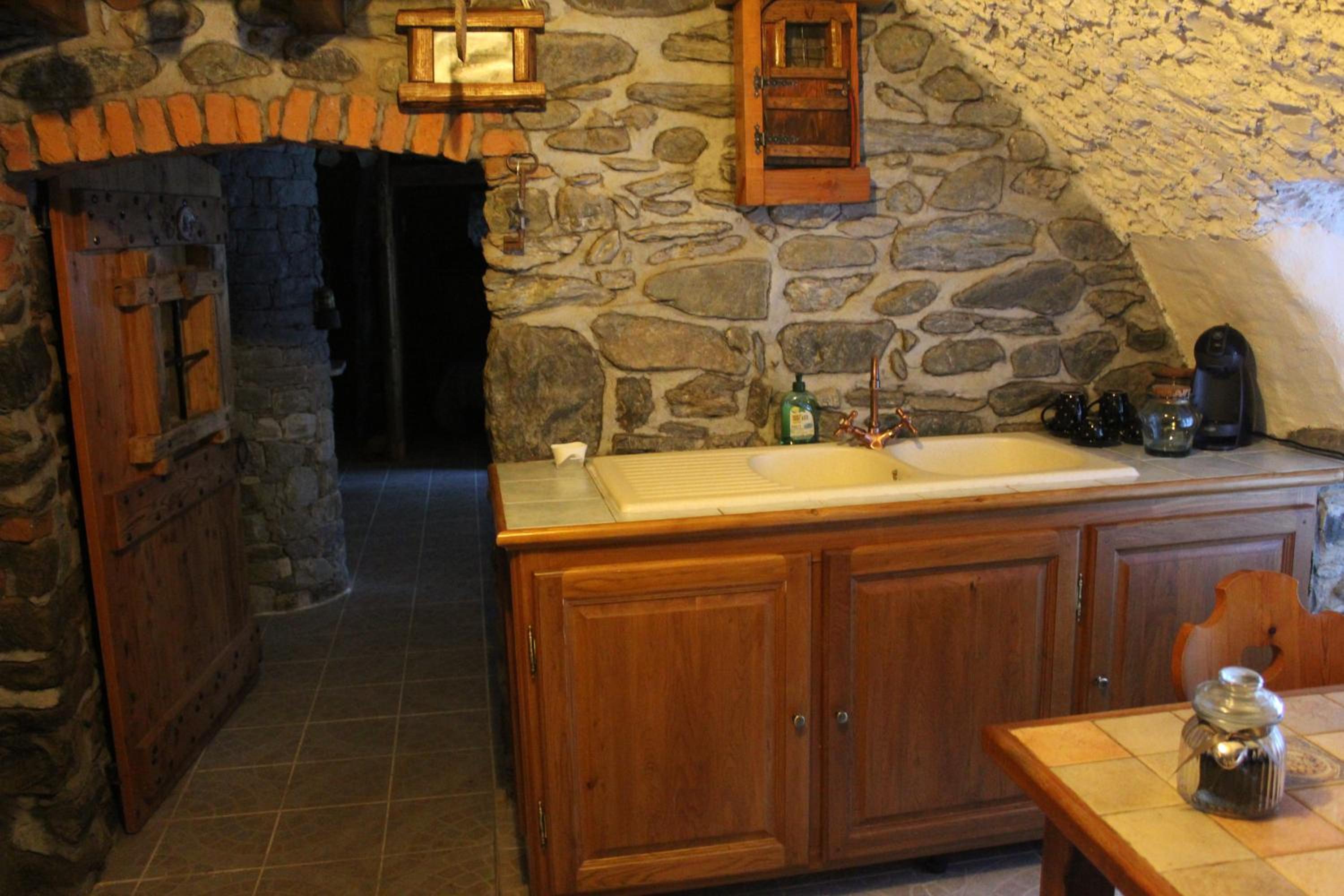 Apartment - Ground Floor - Photo 2