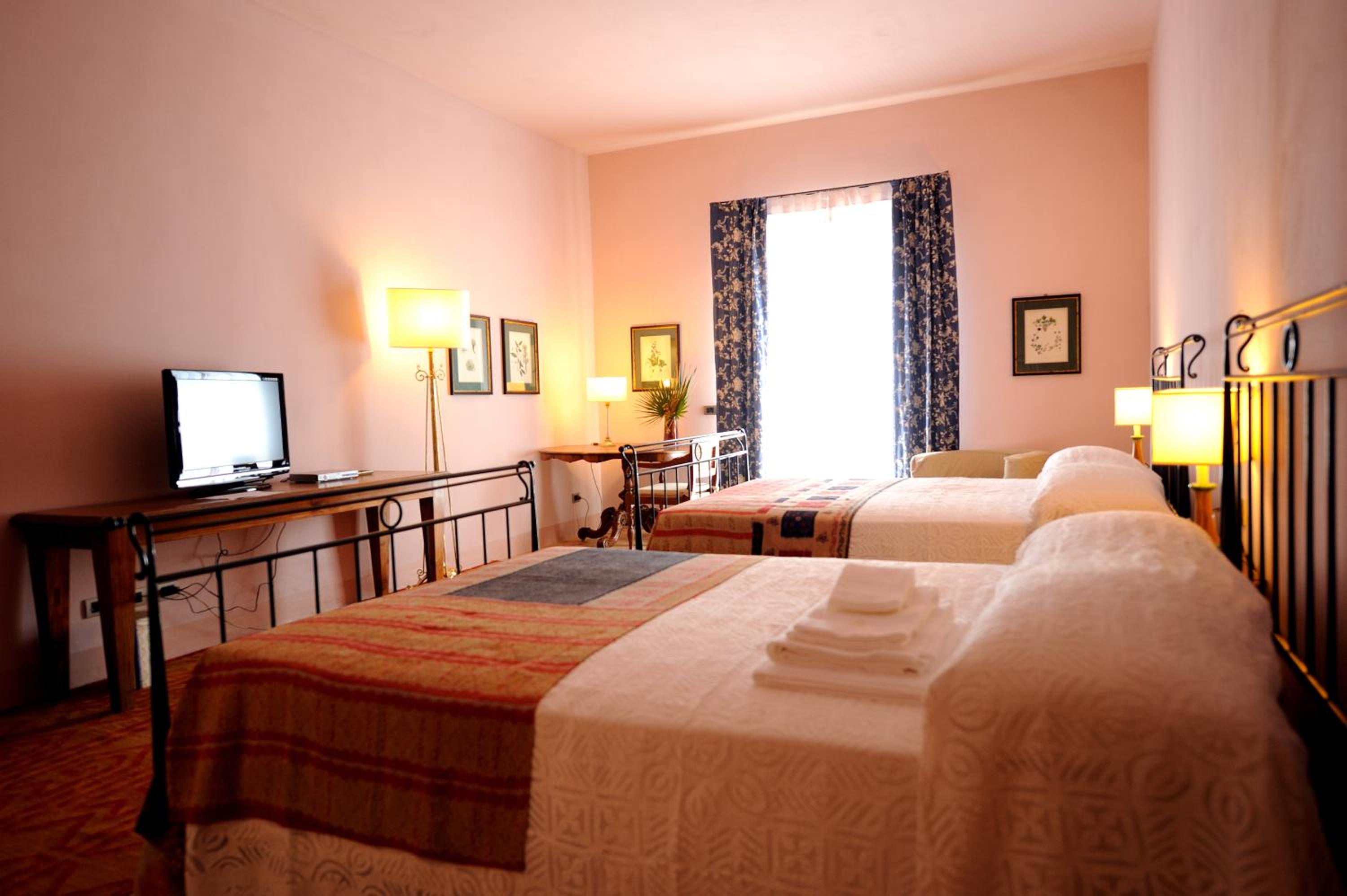 Deluxe Queen Room with Two Queen Beds