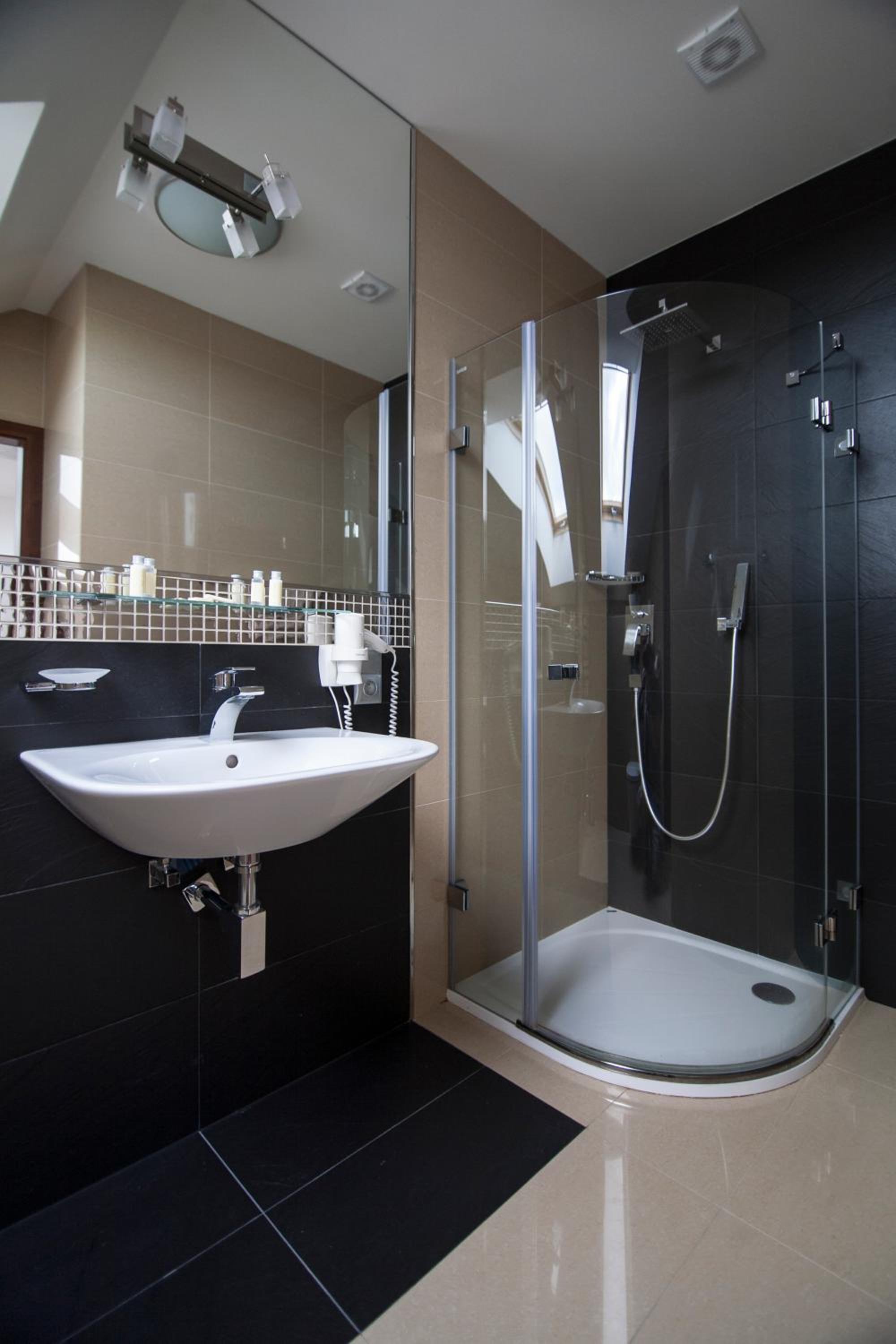 Superior Double or Twin Room - Photo 8