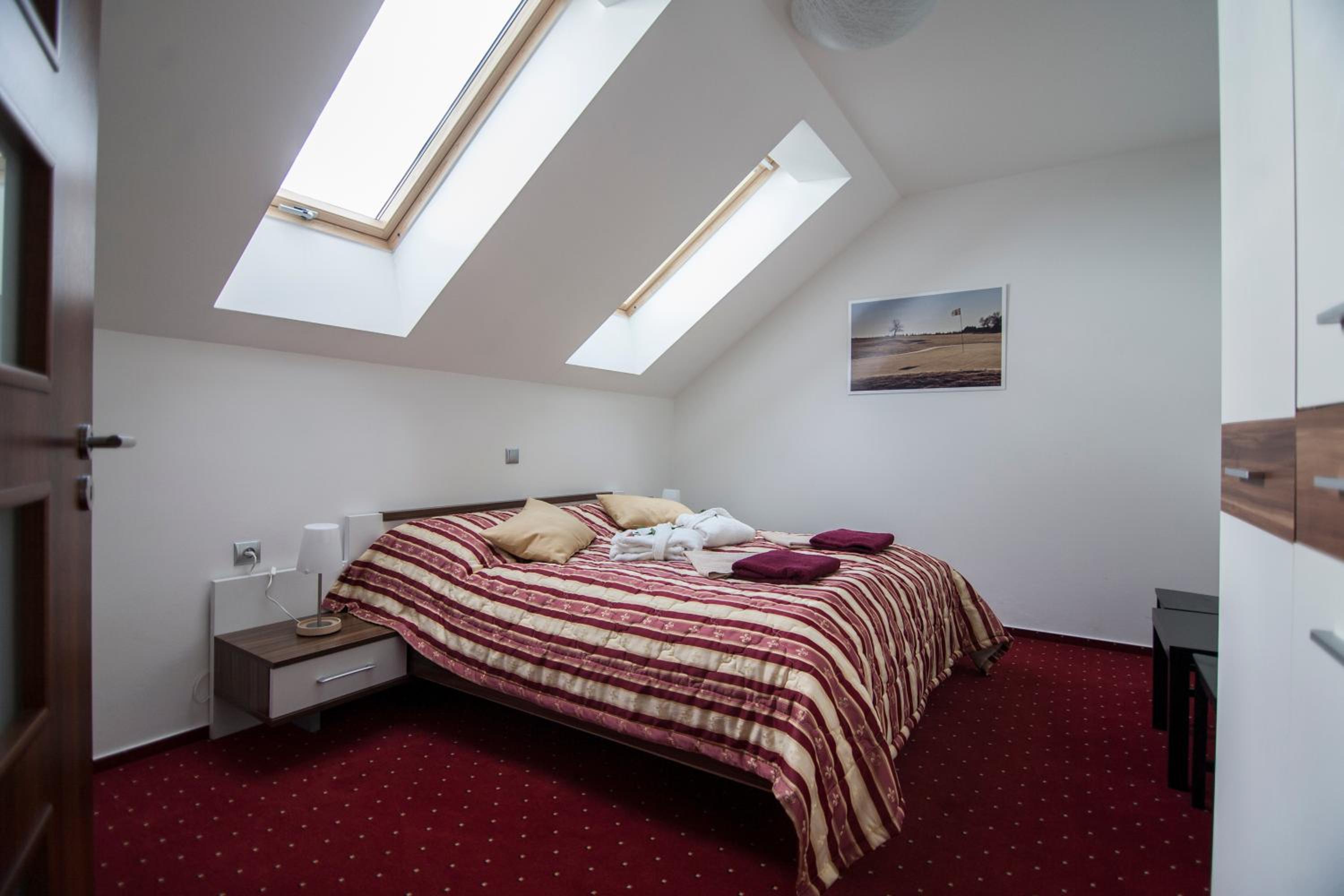 Superior Double or Twin Room - Photo 11