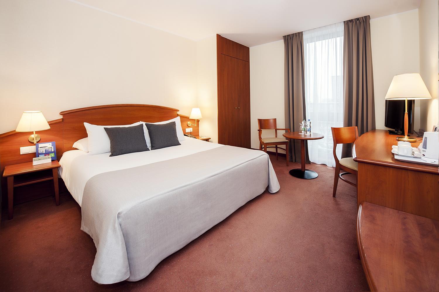 Standard Double Room - Photo 2
