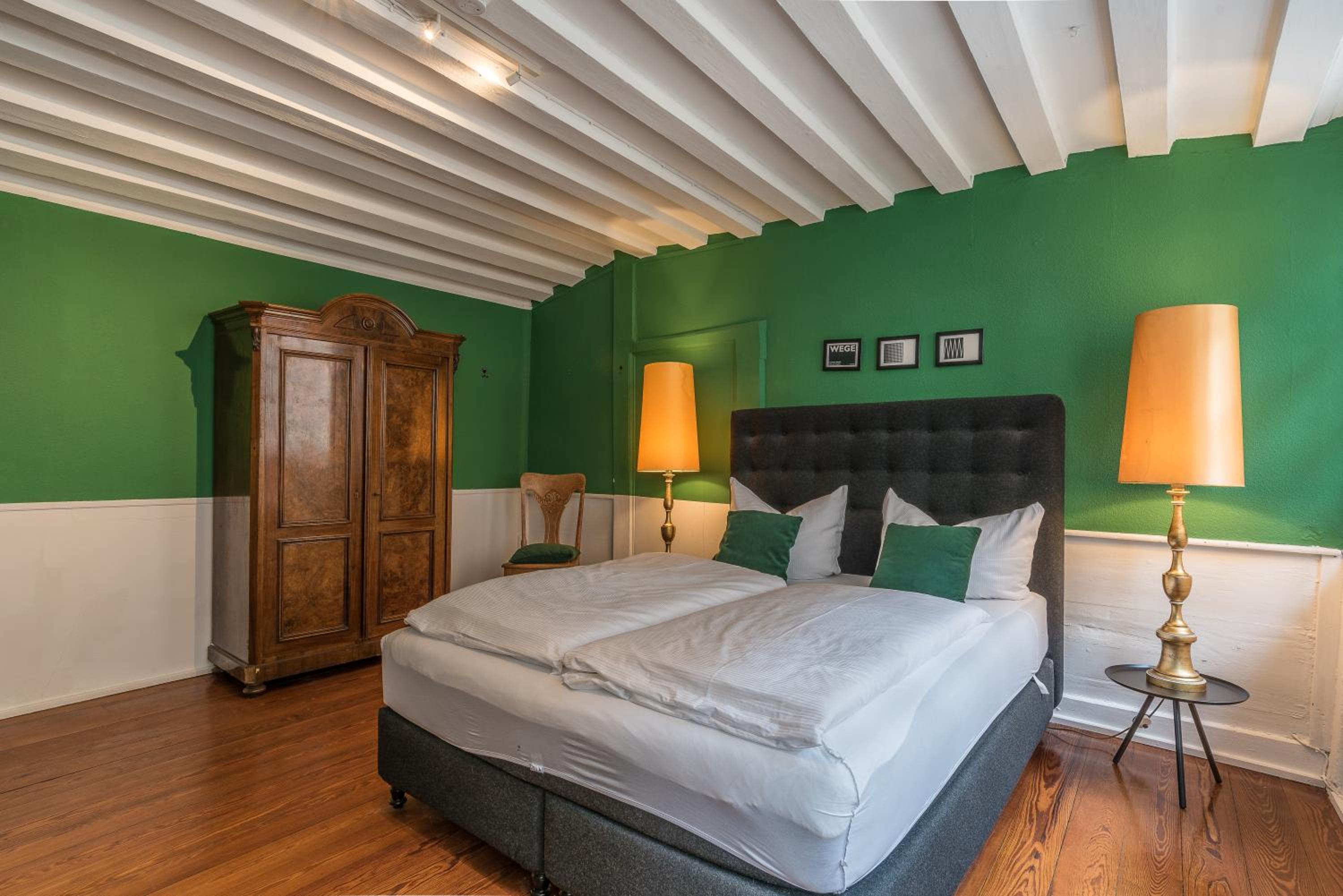 Double Room with Shared Bathroom photo 2