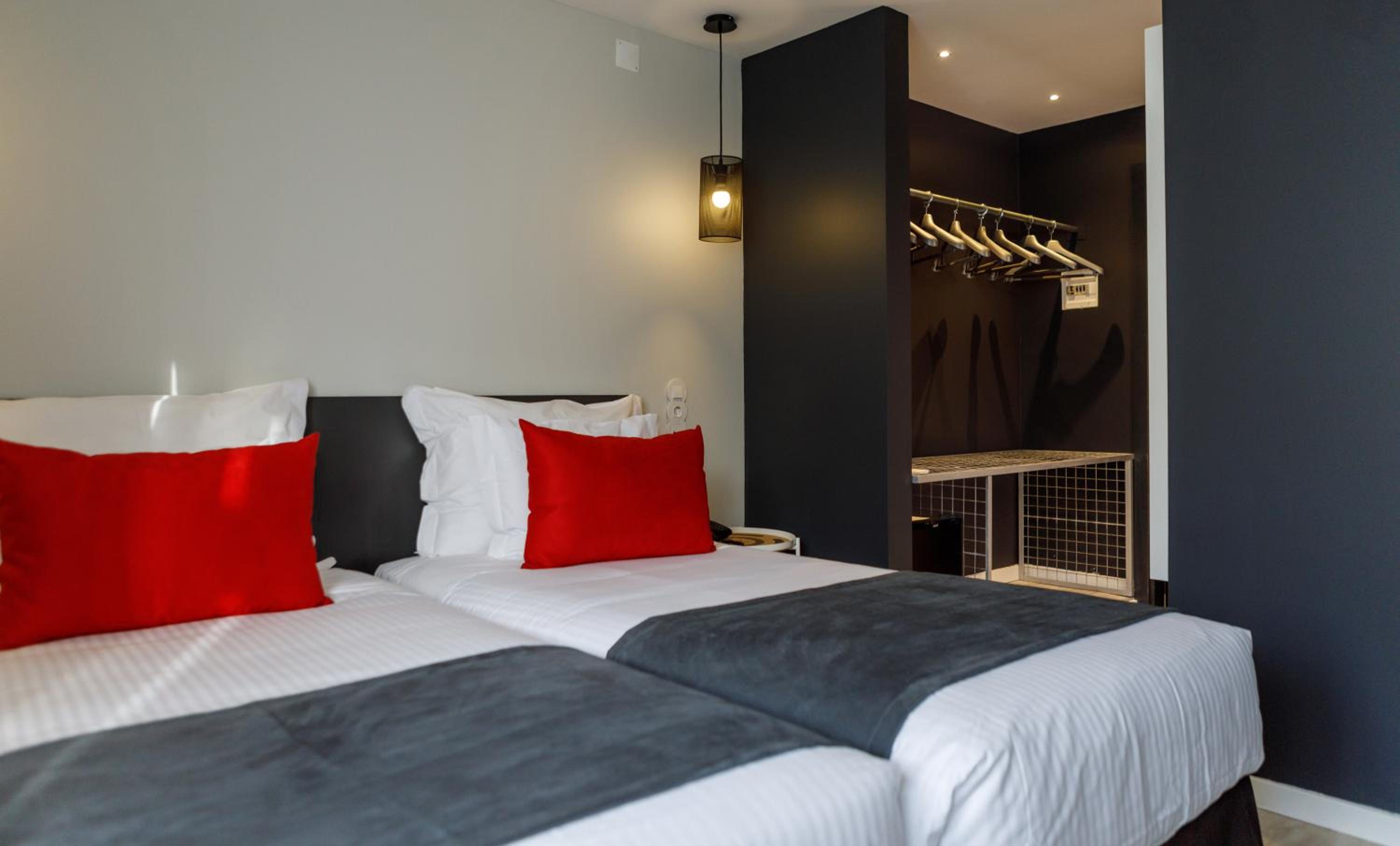 Twin Room - Photo 1
