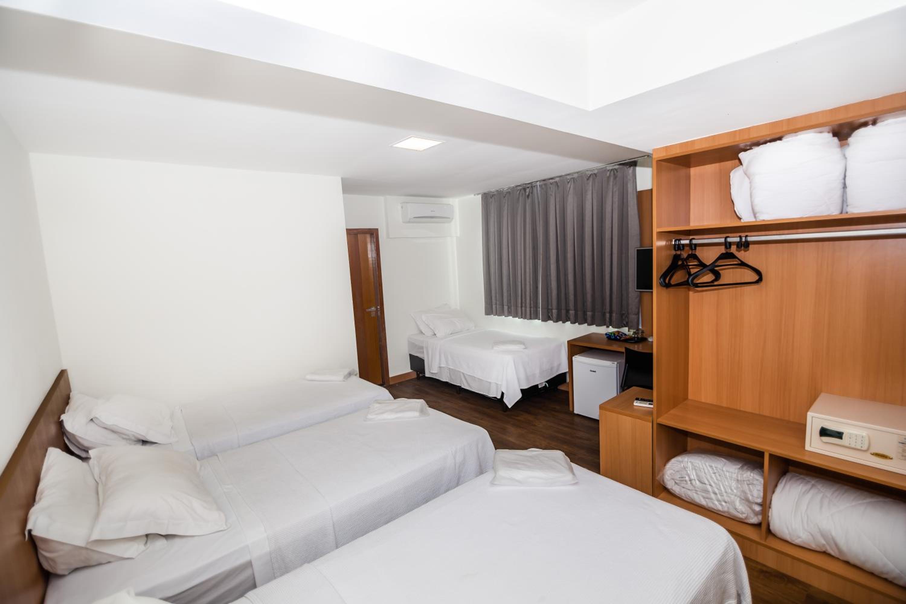 Luxury Quadruple Room photo 2
