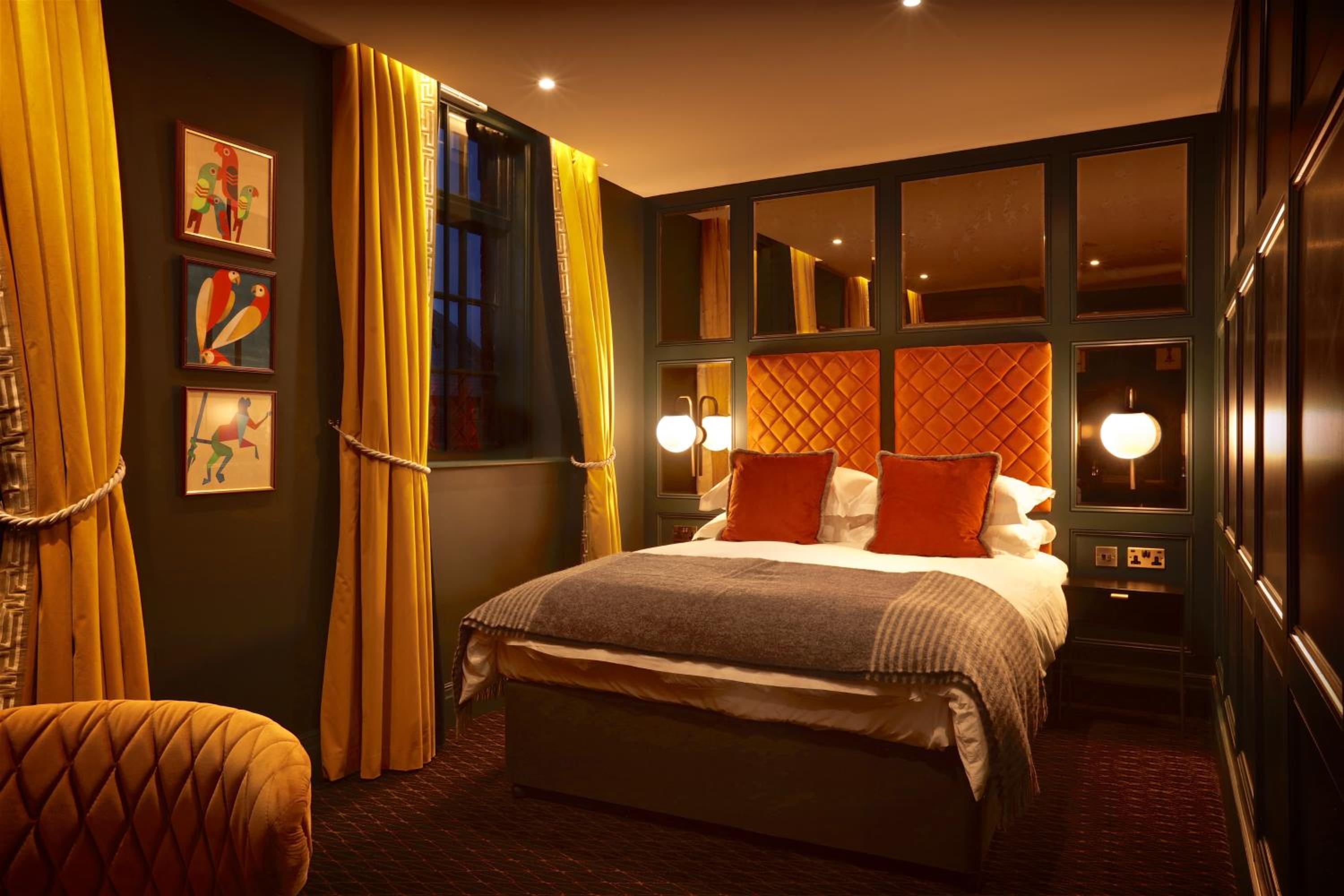 Standard King Room photo 3