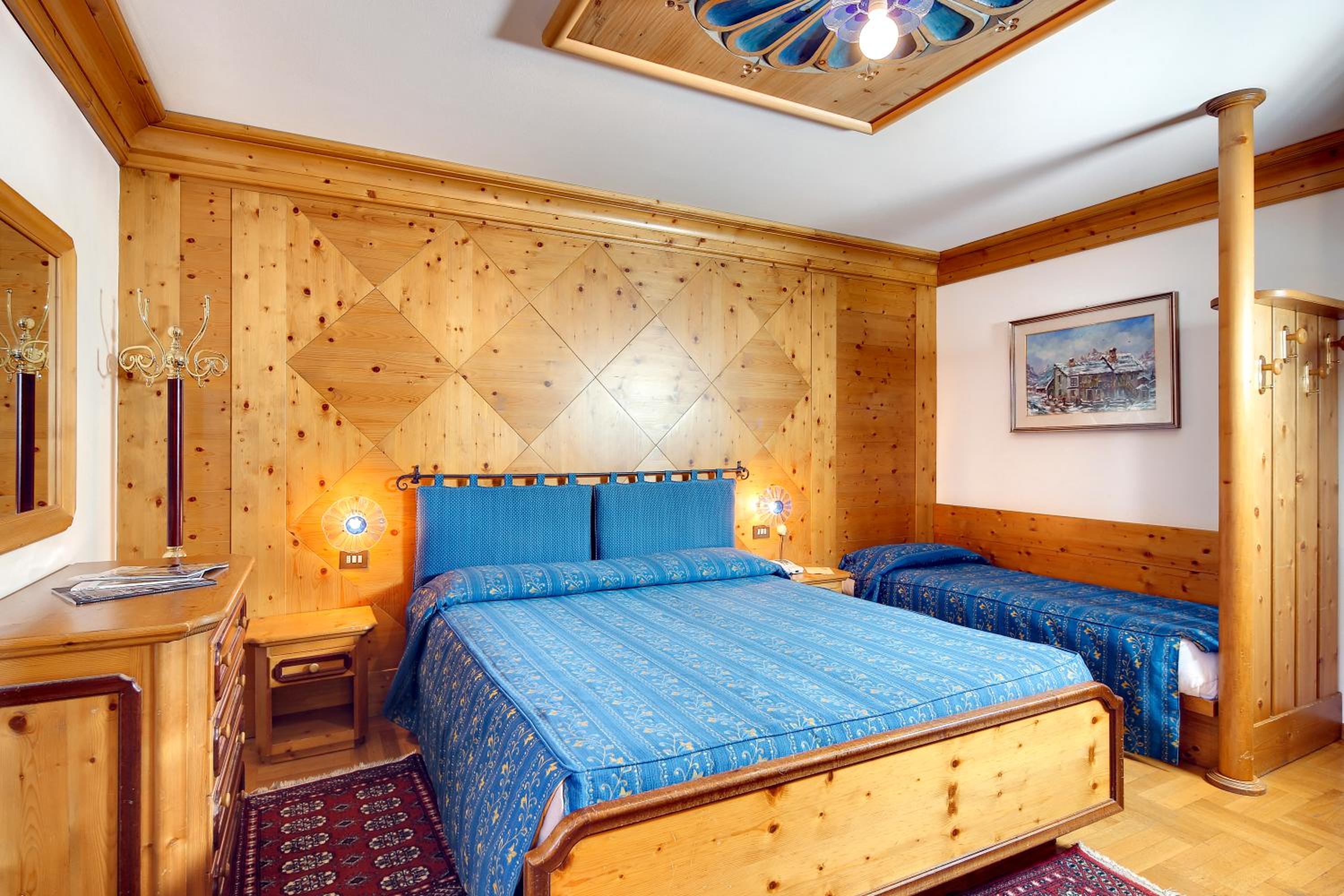 Triple Room with Balcony and Mountain View photo 1