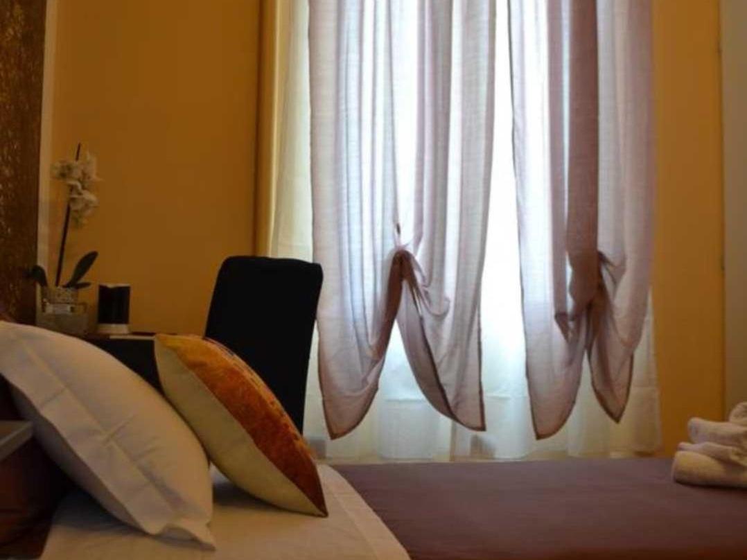 Small Single Room photo 1