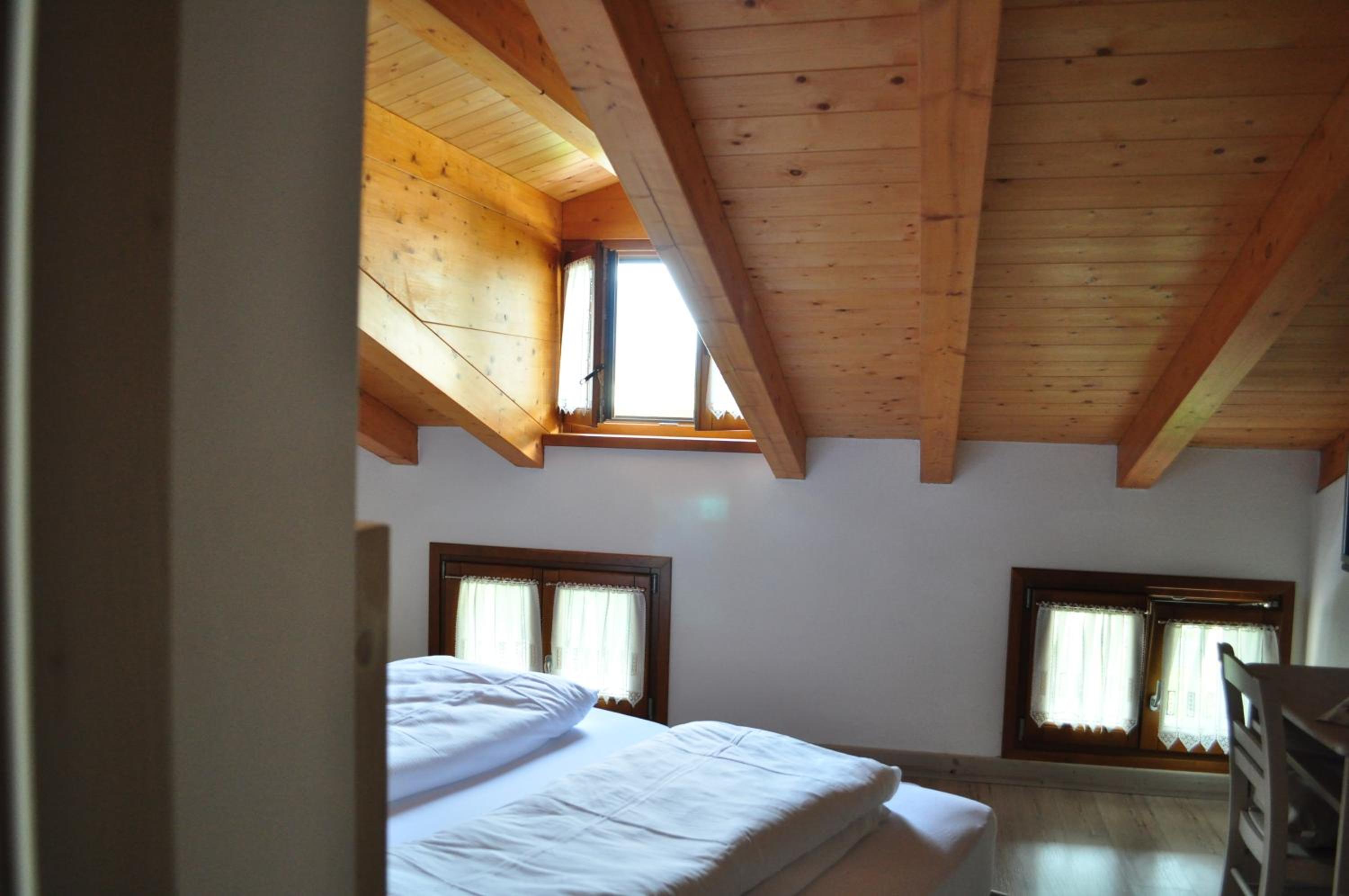Double or Twin Room - Photo 7