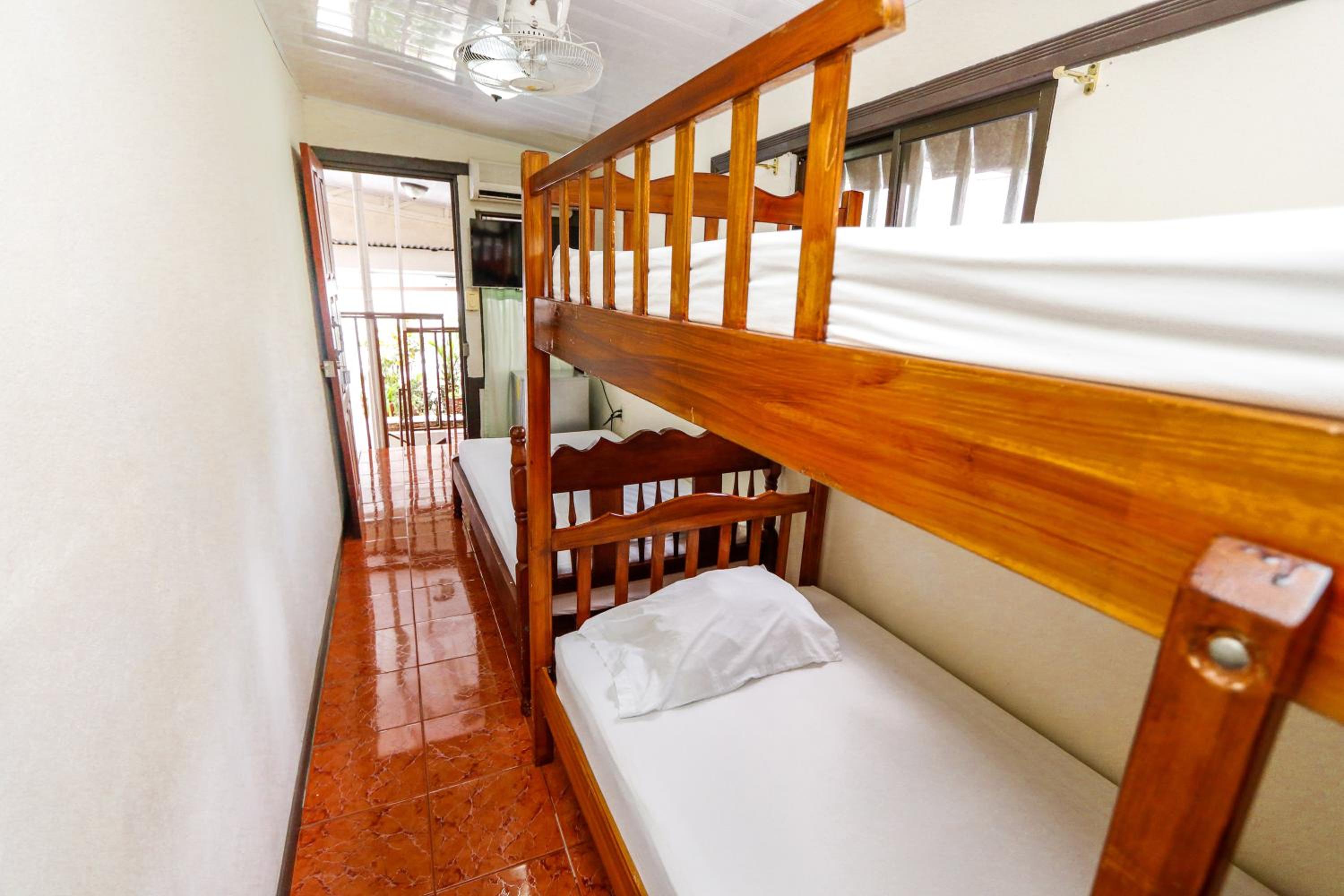 Budget Triple Room photo 2