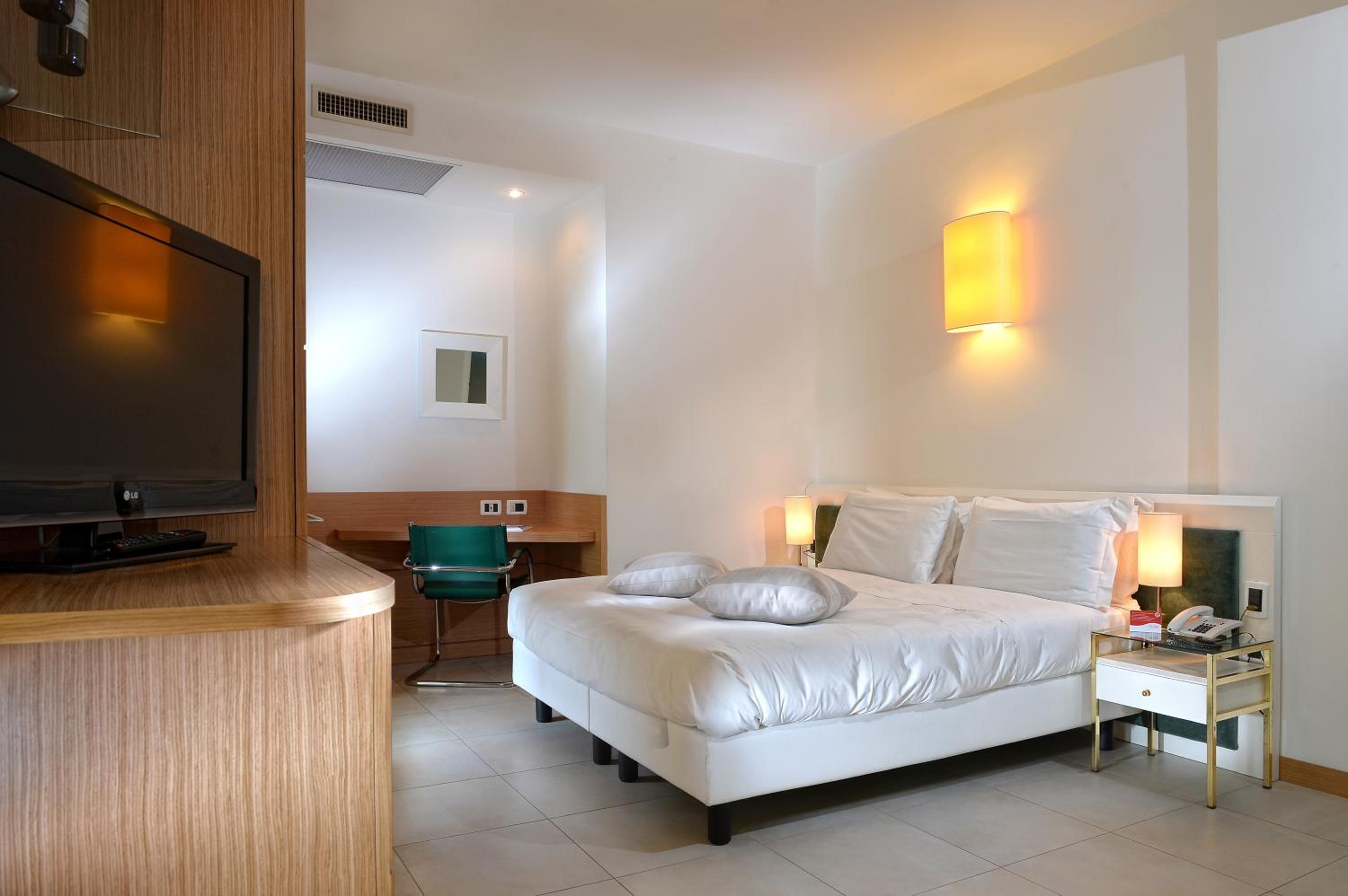Apartment (4 Adults) - Photo 9