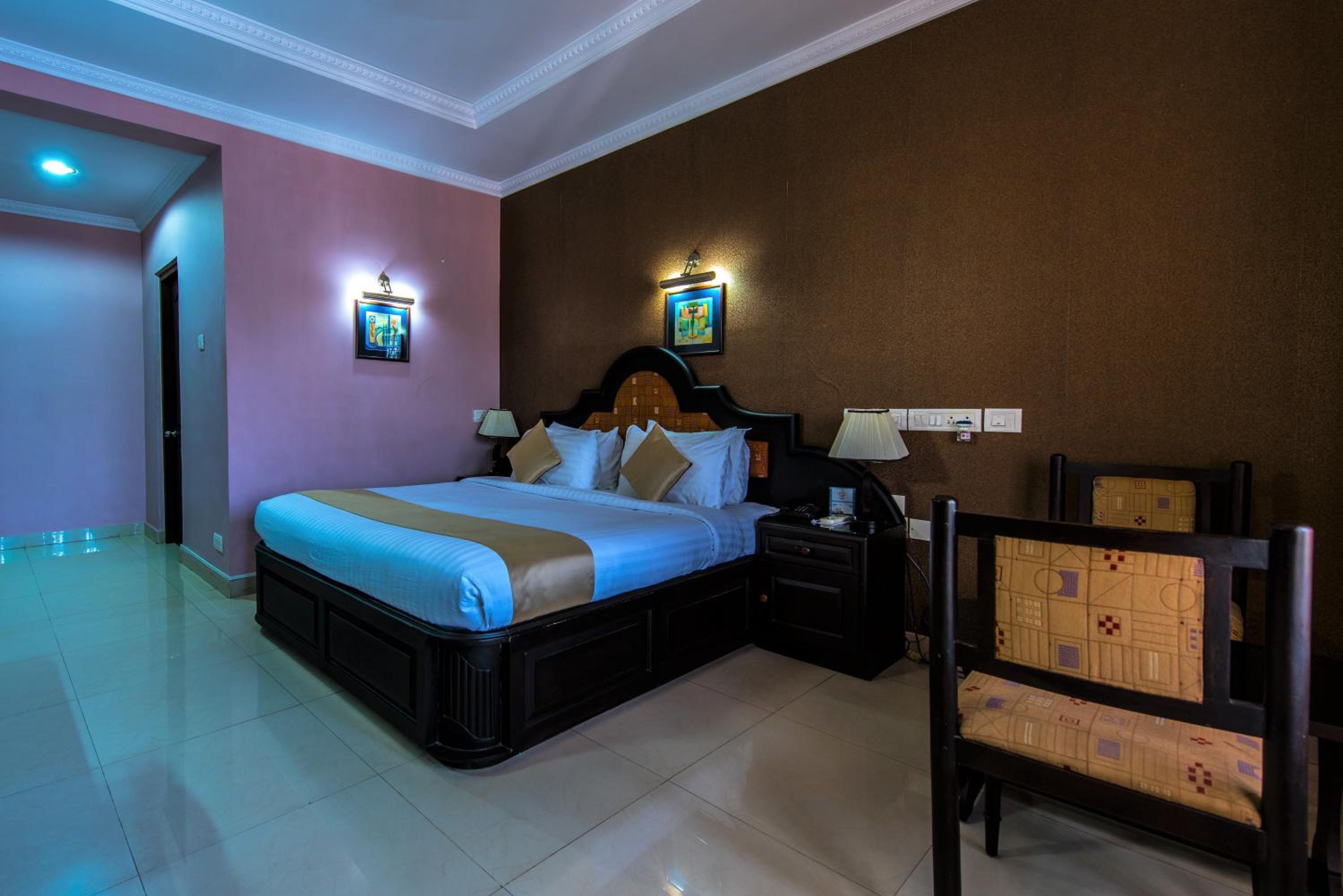 Standard Double Room - Photo 10
