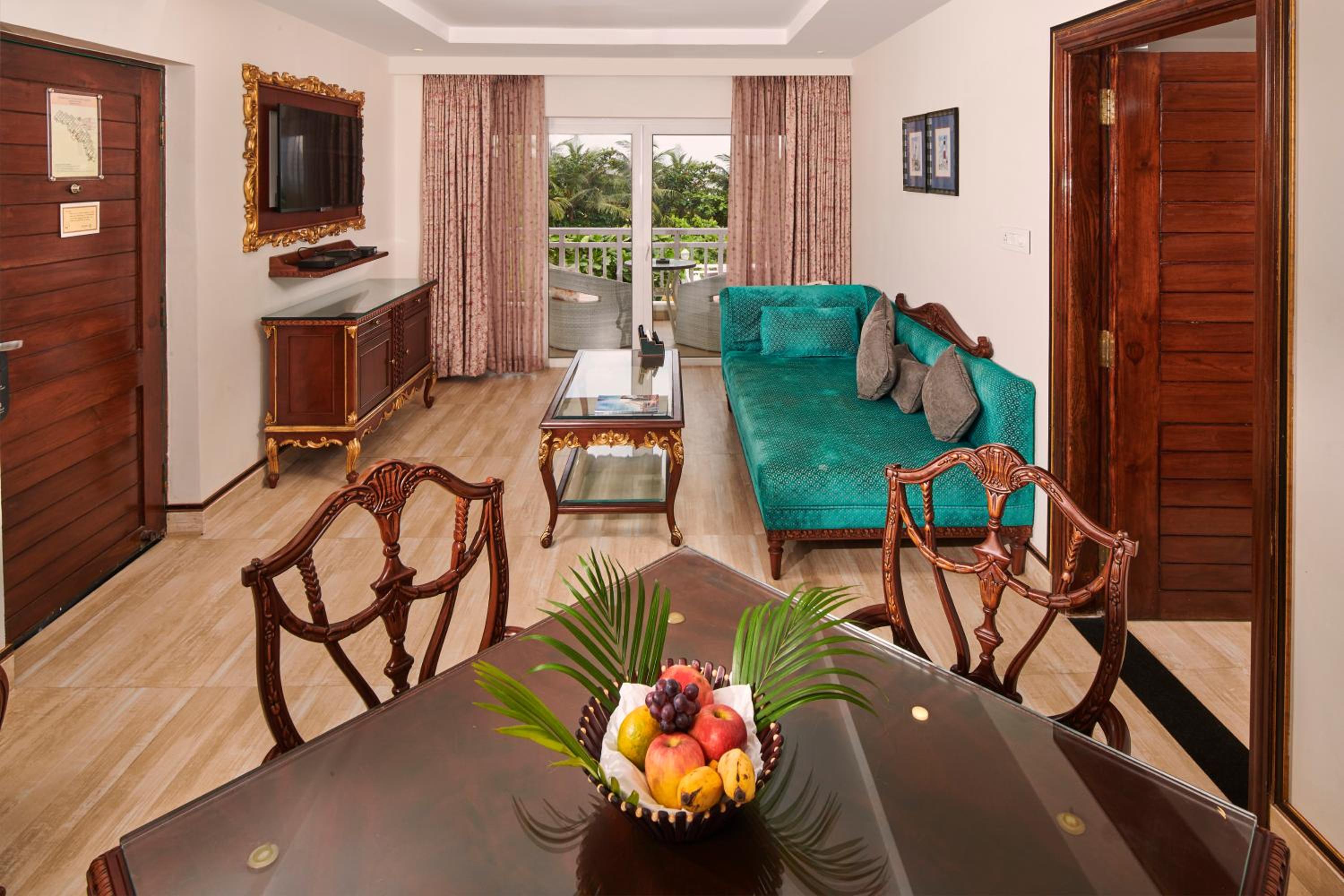 Family Suite  - 10% Discount on Foods & Soft Beverages* | 15% Discounts on Laundry Services* | INR 500 spa credit during your stay on selective Massage services. TnC Apply.* | Free Mini-bar - 2 cans of soft Beverages (Once on Arrival) - Photo 3