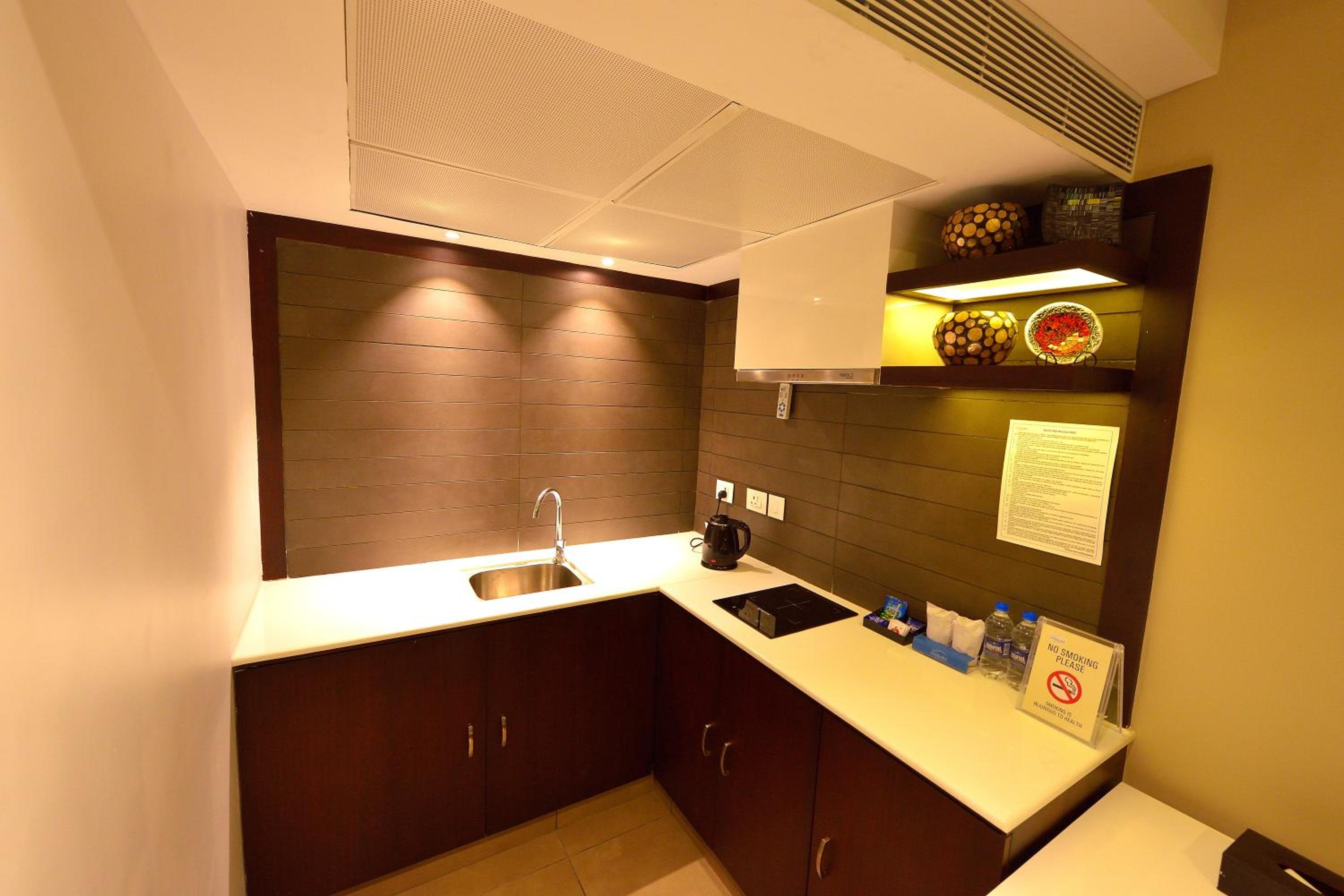 King Suite - Photo 9