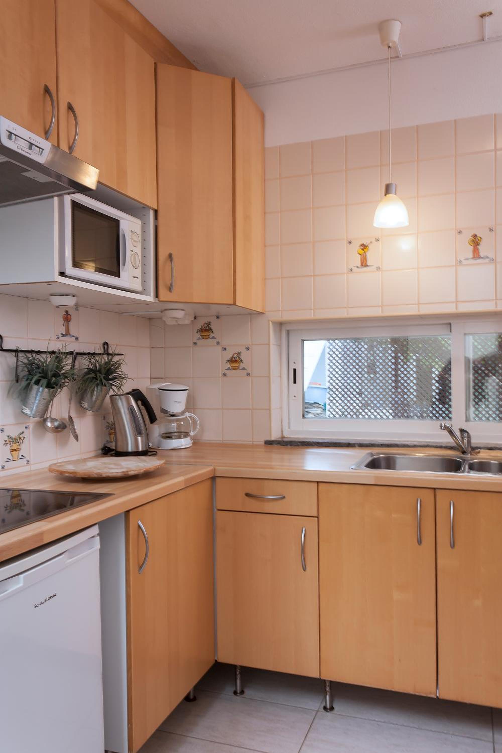 One-Bedroom Apartment with River View - Photo 10