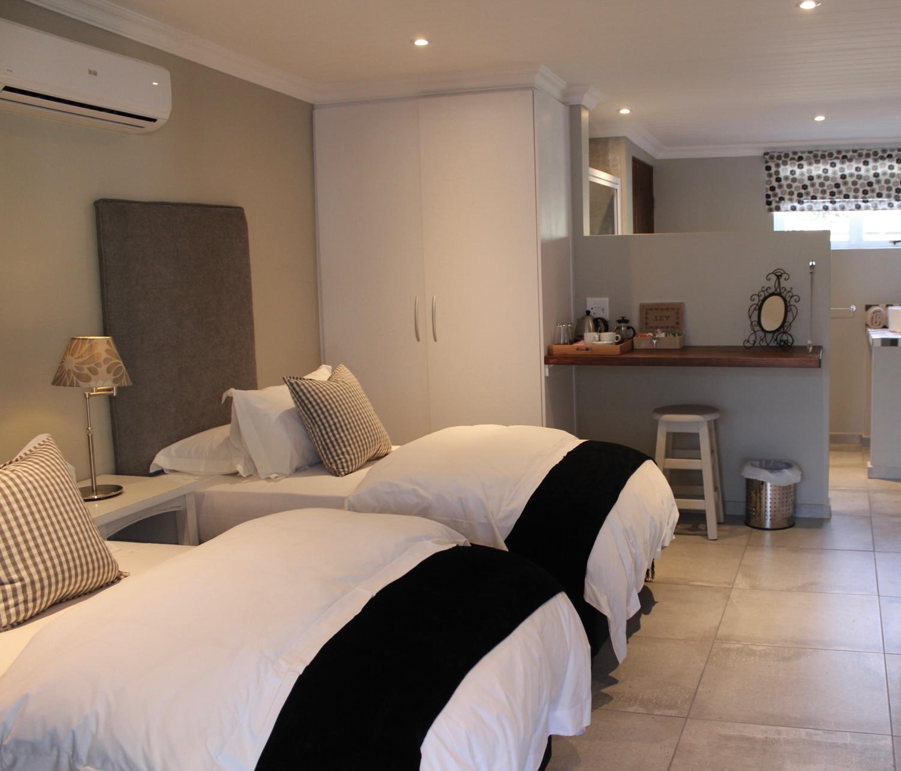 Budget Twin Room photo 1