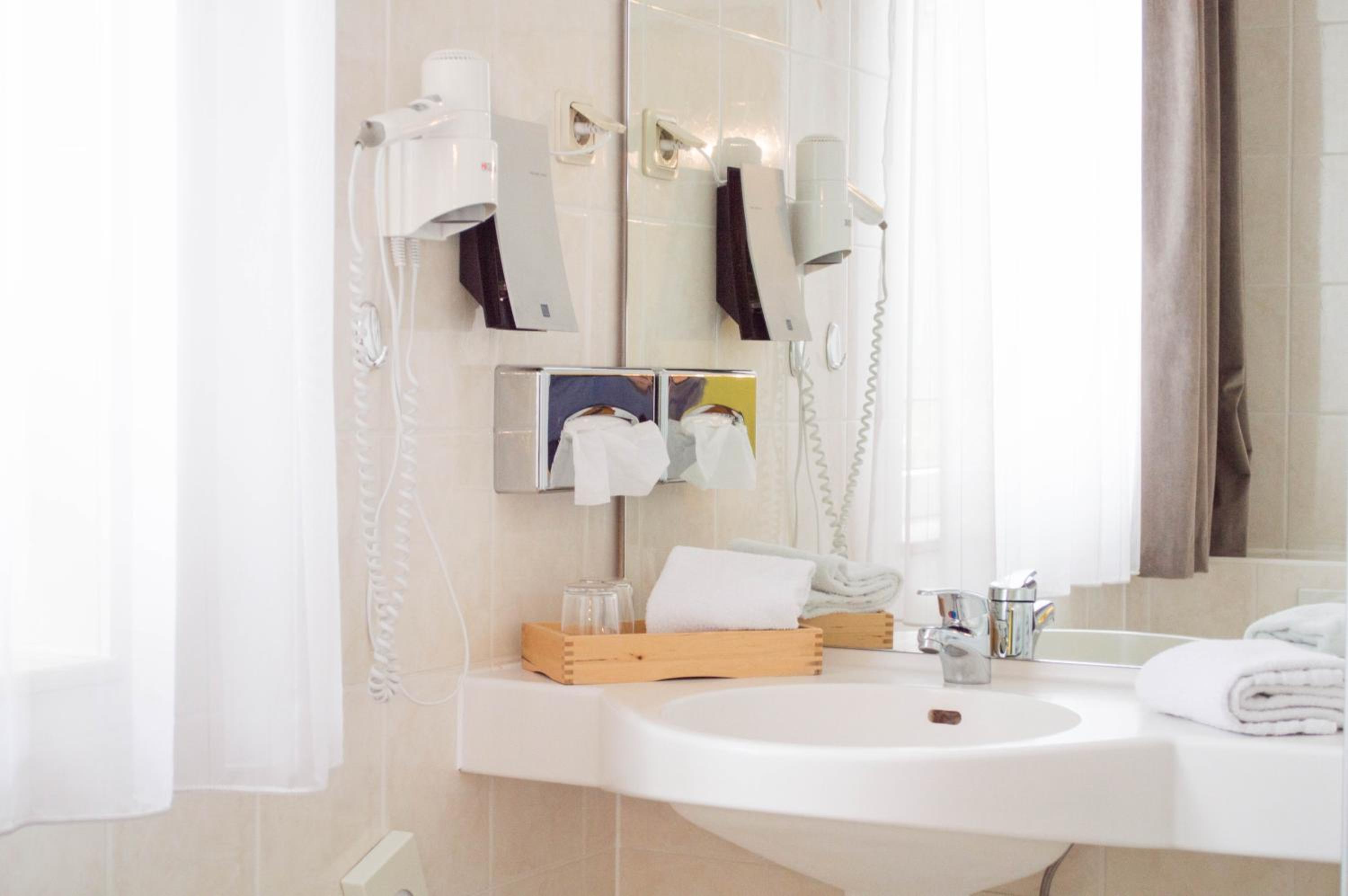 Double Room - Photo 12