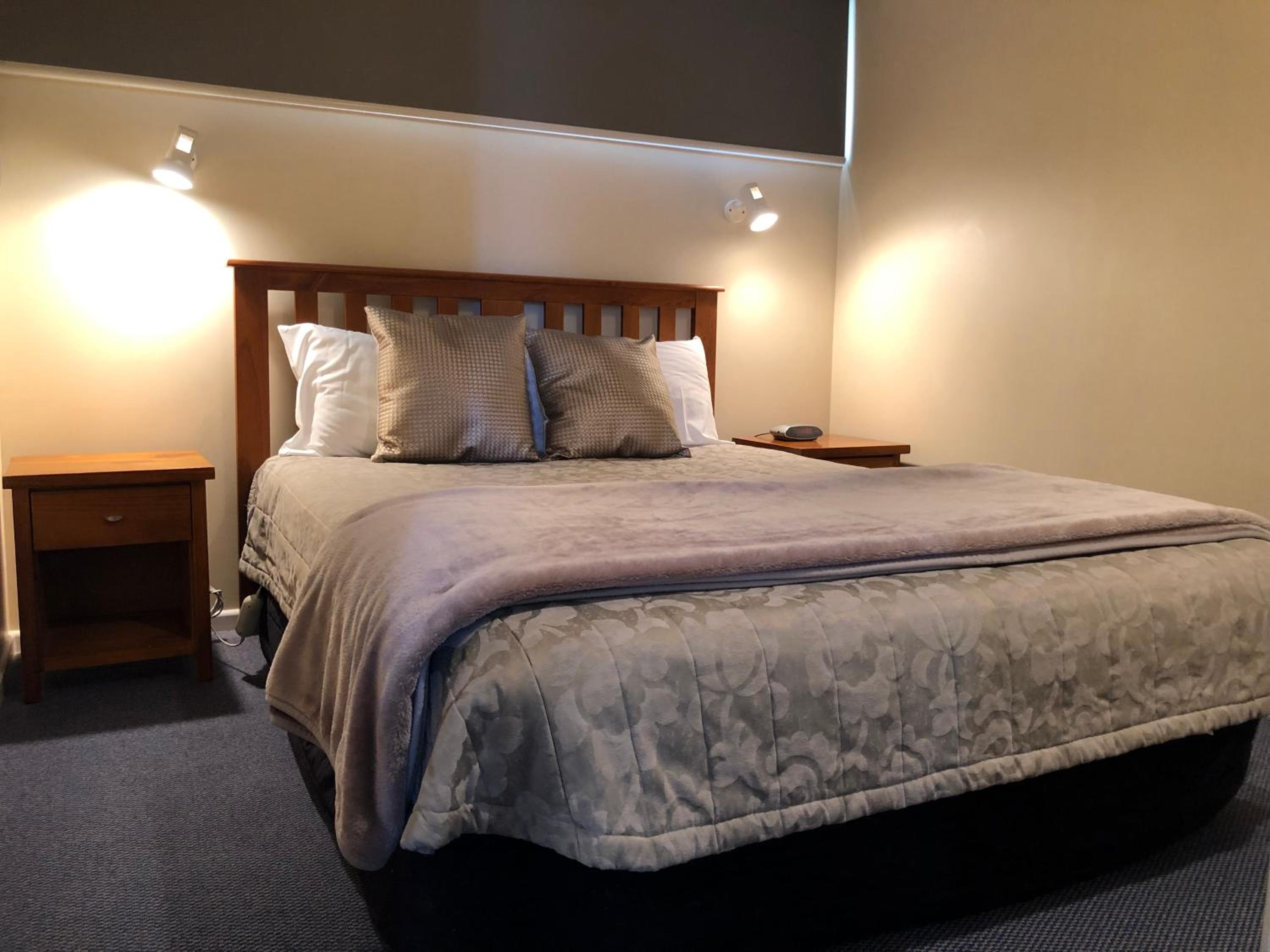 One-Bedroom Apartment - Photo 1