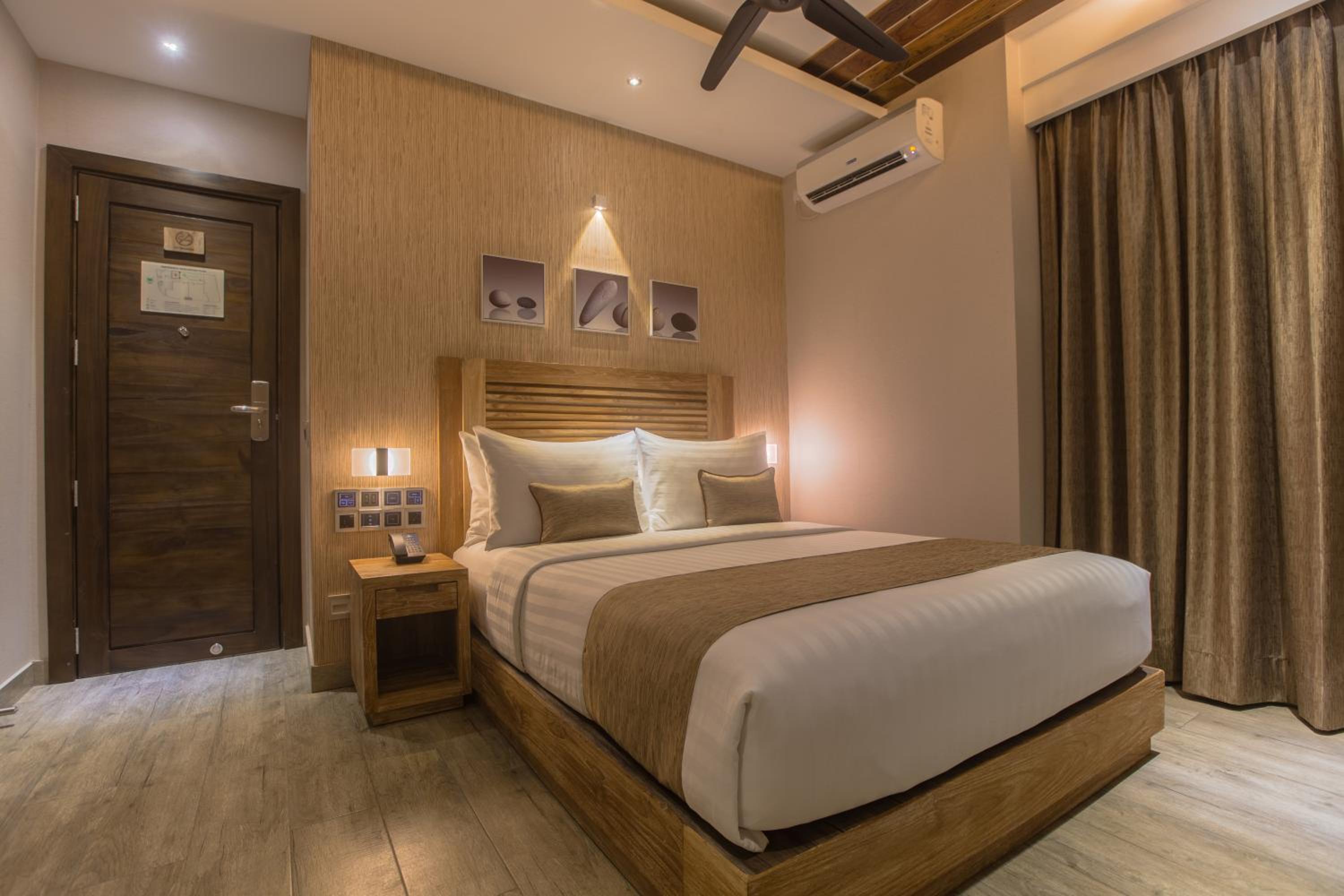 Deluxe Double with Ocean View and Balcony (Free Return Airport Transfer) - Photo 5