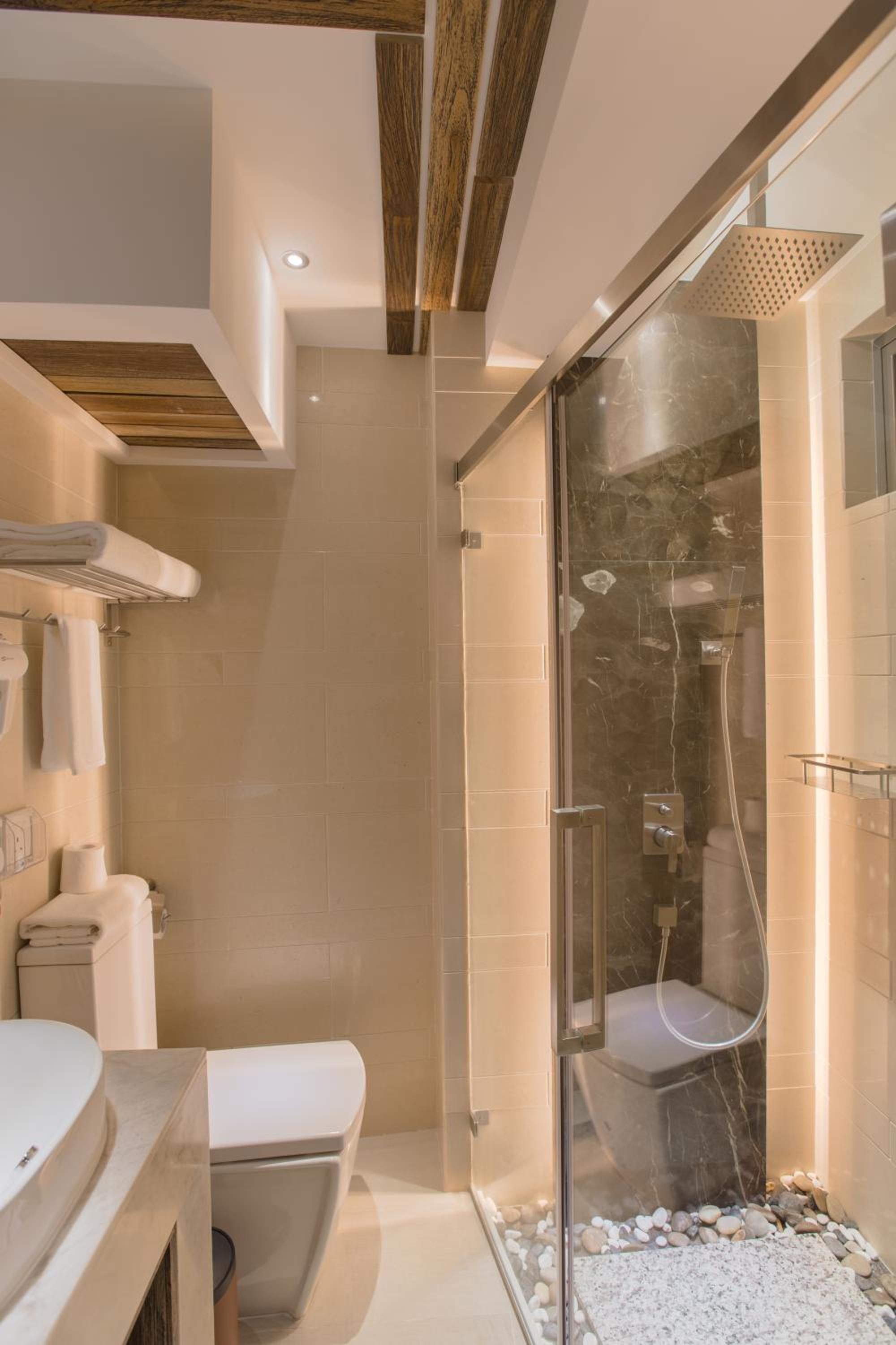 Super Deluxe Double with Ocean View and Balcony (Free Return Airport Transfer) - Photo 17