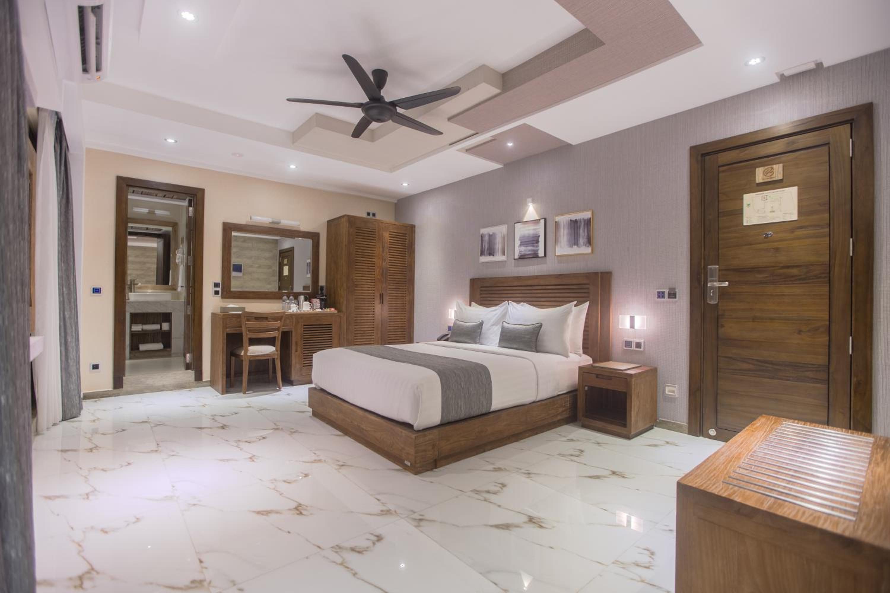 Samann Suite with Balcony (Free Return Airport Transfer) - Photo 2