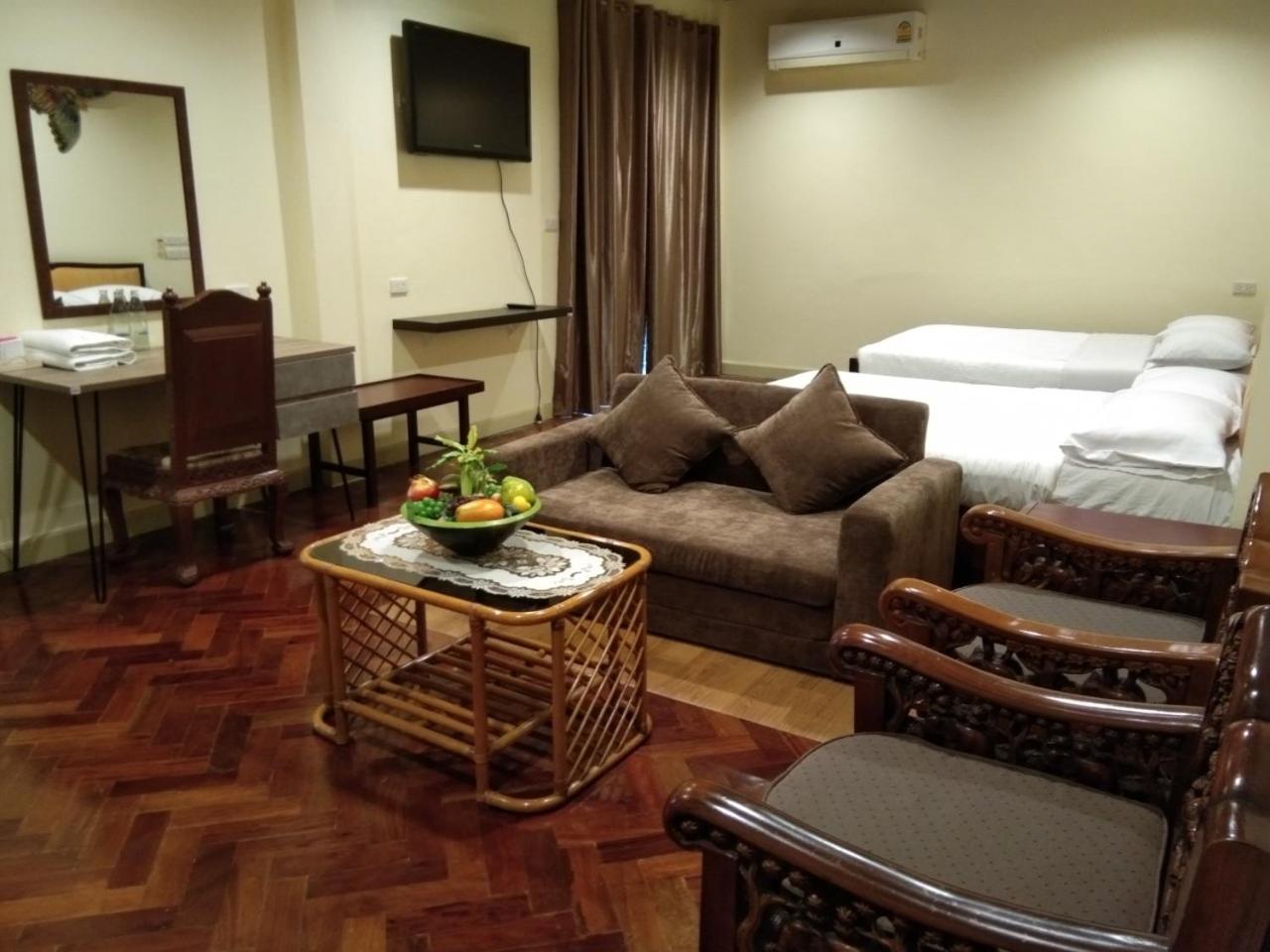 Grand Triple Room - Photo 4