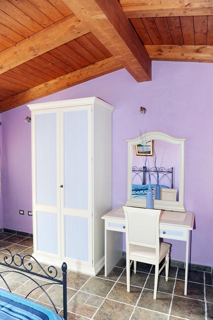 Double or Twin Room with Private Bathroom photo 3