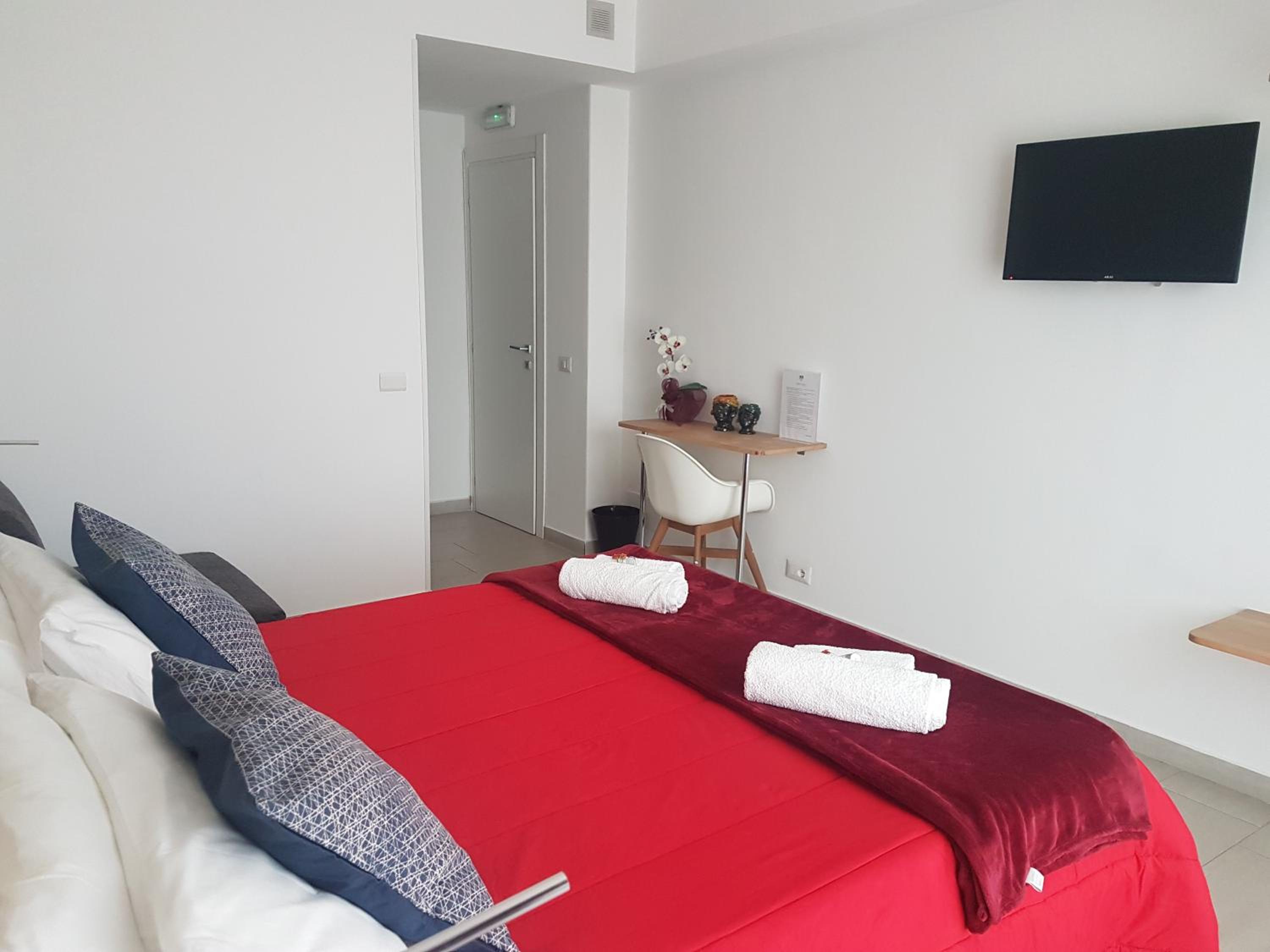 Triple Room with Private Bathroom - Photo 1