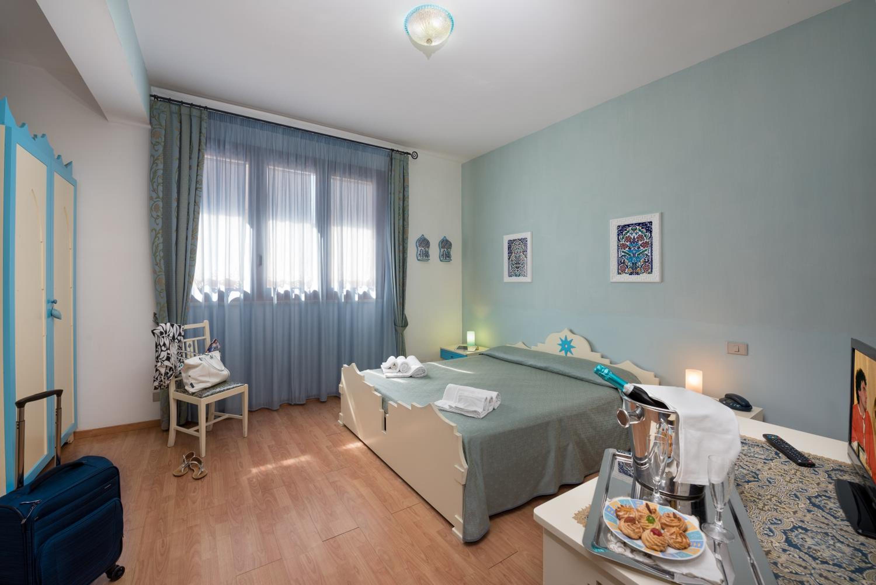 Double Room - Photo 2