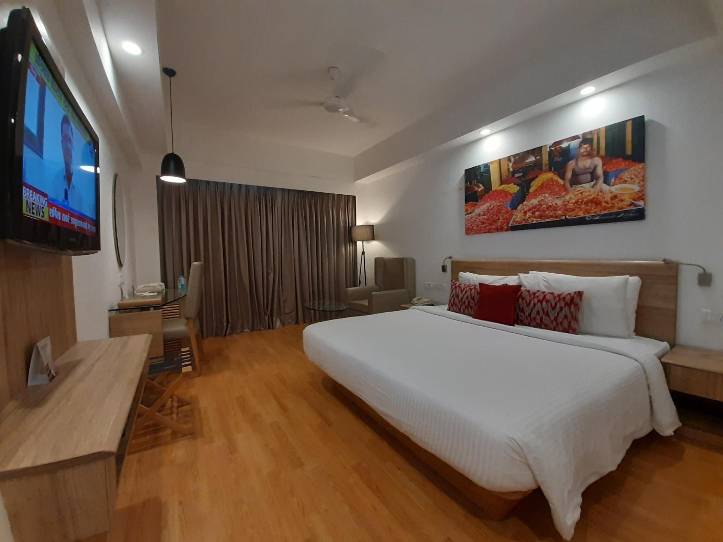 Deluxe King Room