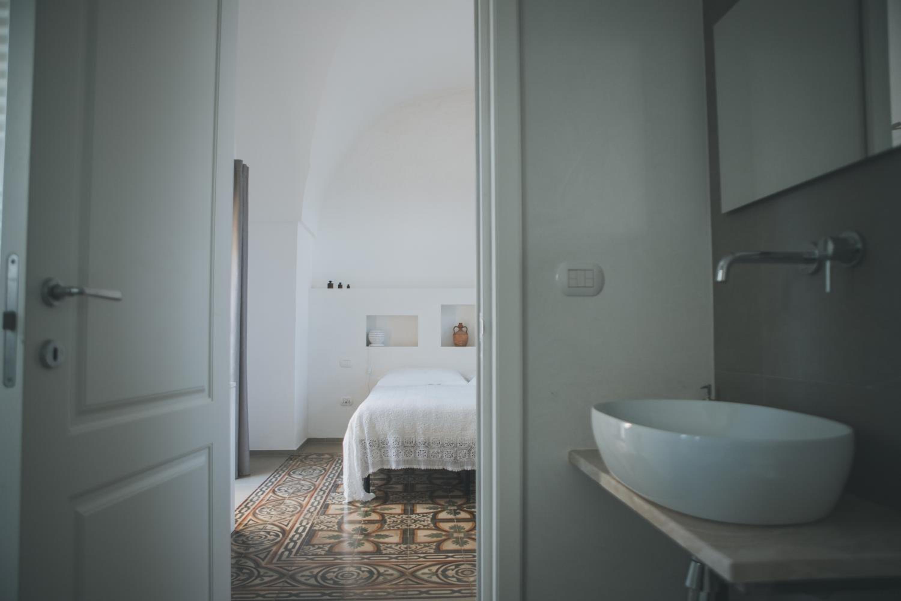 Deluxe Double or Twin Room with Private Garden  - Photo 2