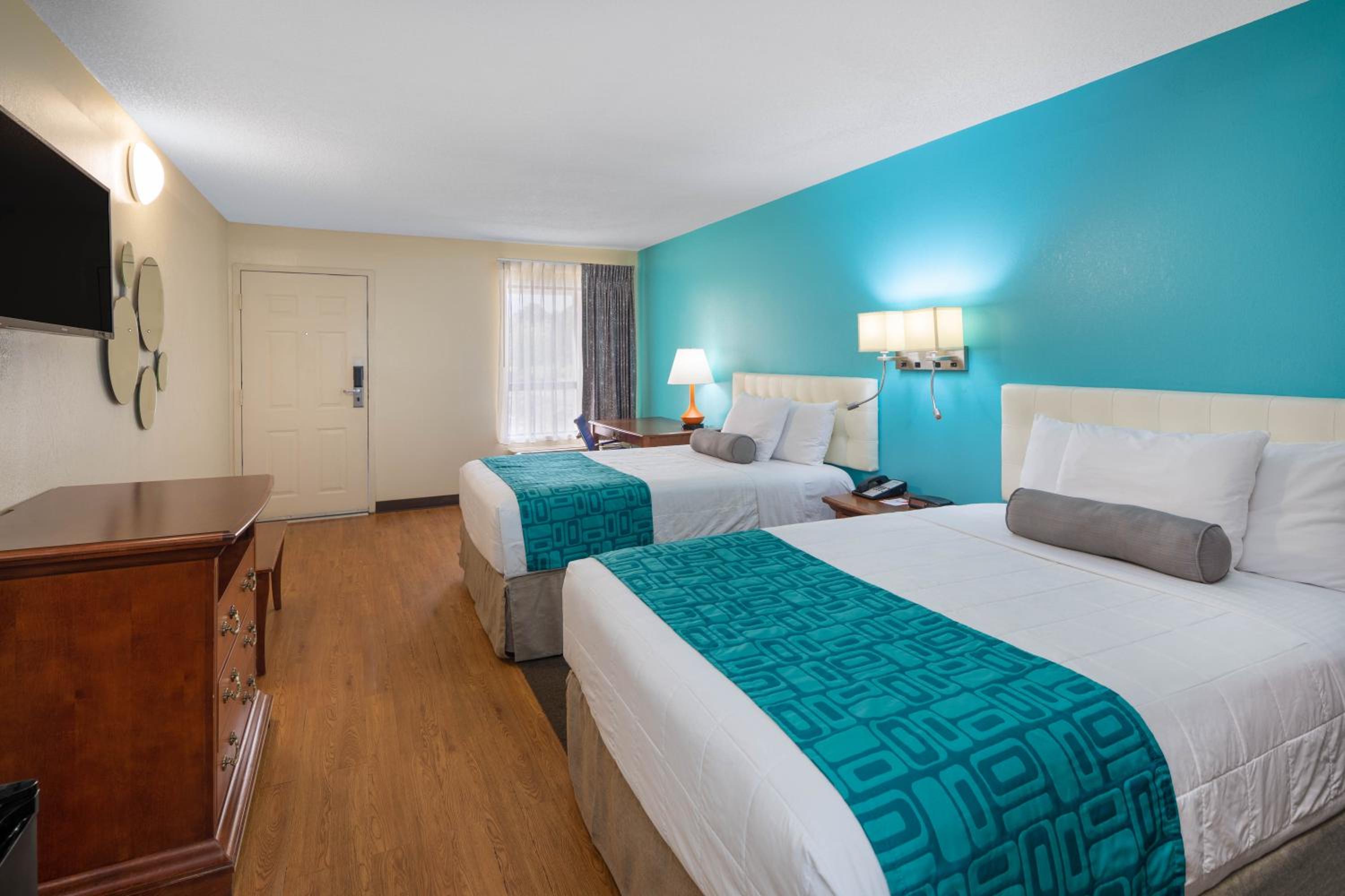 Double Room with Two Double Beds - Non-Smoking - Photo 6