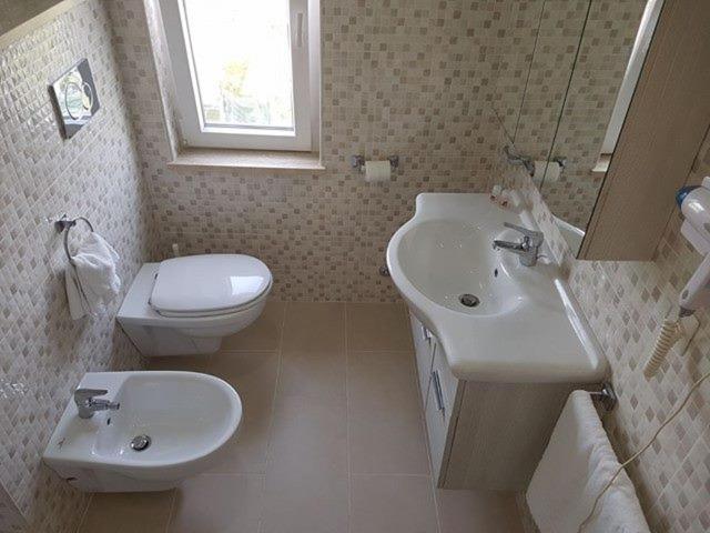 Quadruple Room - Photo 6