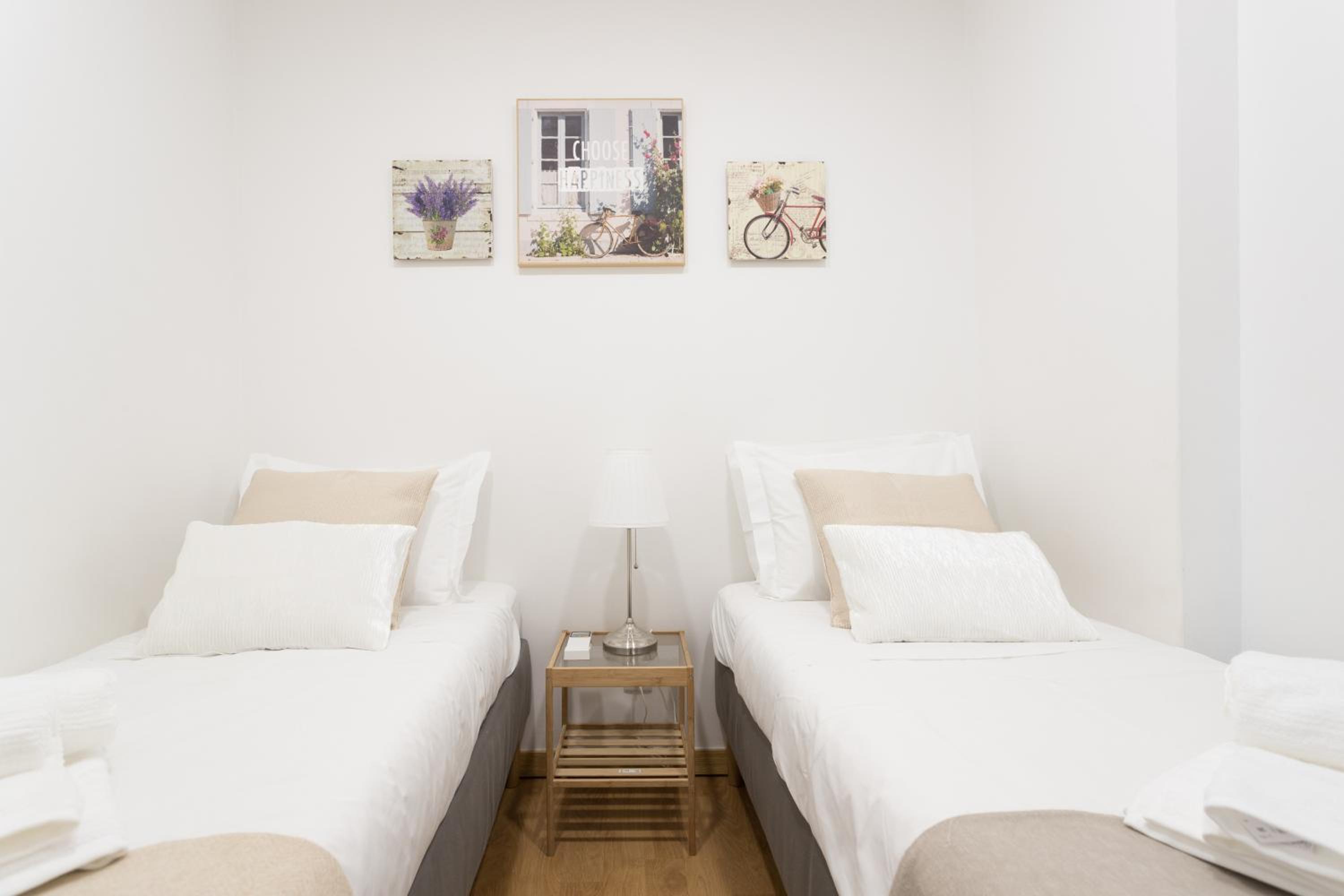 One-Bedroom Apartment - Photo 14